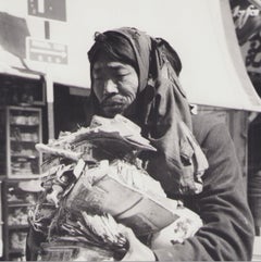 Hong Kong, Uomo, Collezionista, Fotografia in bianco e nero, 1960, 30 x 23, 8 cm