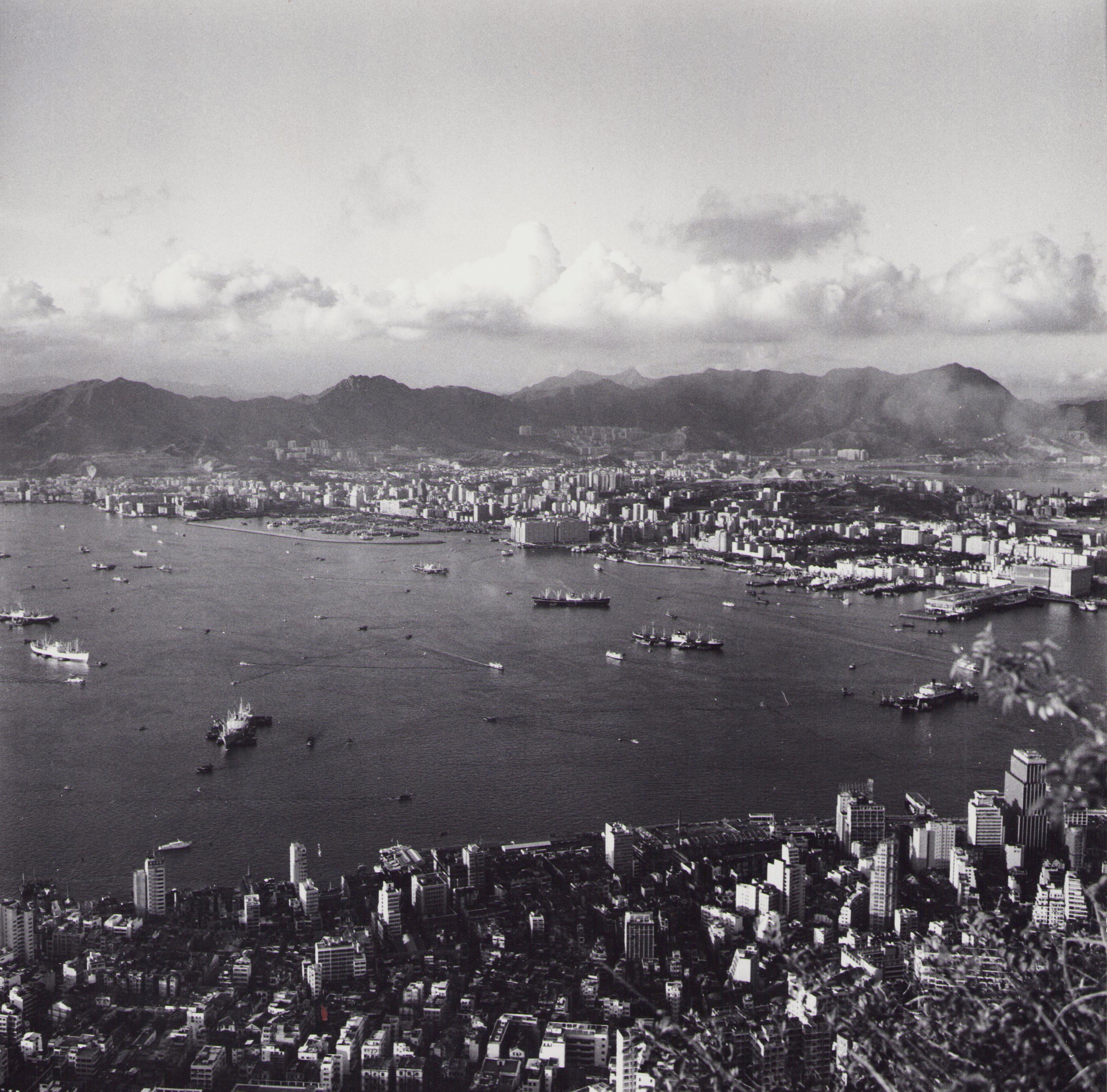Hanna Seidel Portrait Photograph - Hong Kong, View, Black and White Photography, 1960s, 23, 7 x 23, 7 cm