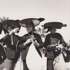 Hong Kong, Frauen, Schwarz-Weiß-Fotografie, 1960er Jahre, 24 x 24 cm