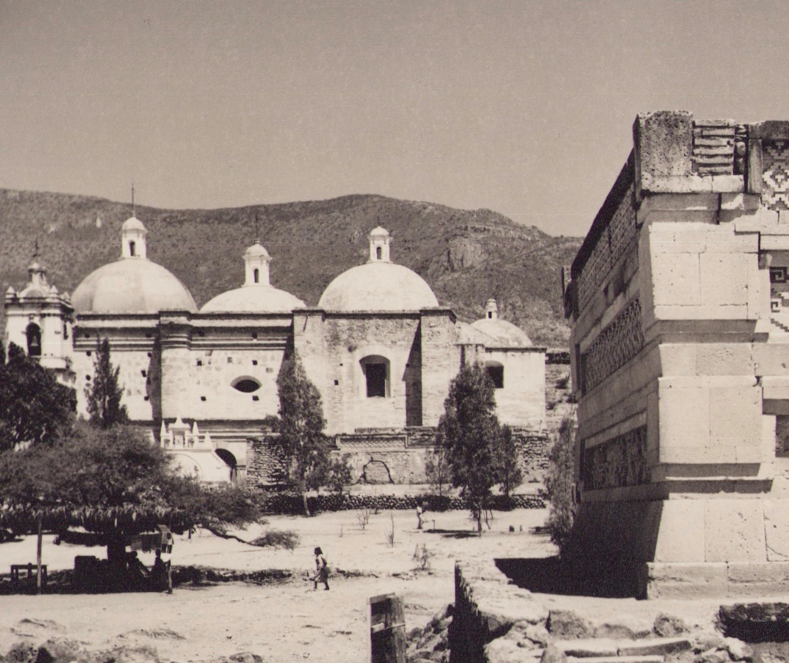Mexico, Ruins, Mitla, Black and White Photography, 1960s, 17, 1 x 23, 2 cm - Brown Portrait Photograph by Hanna Seidel