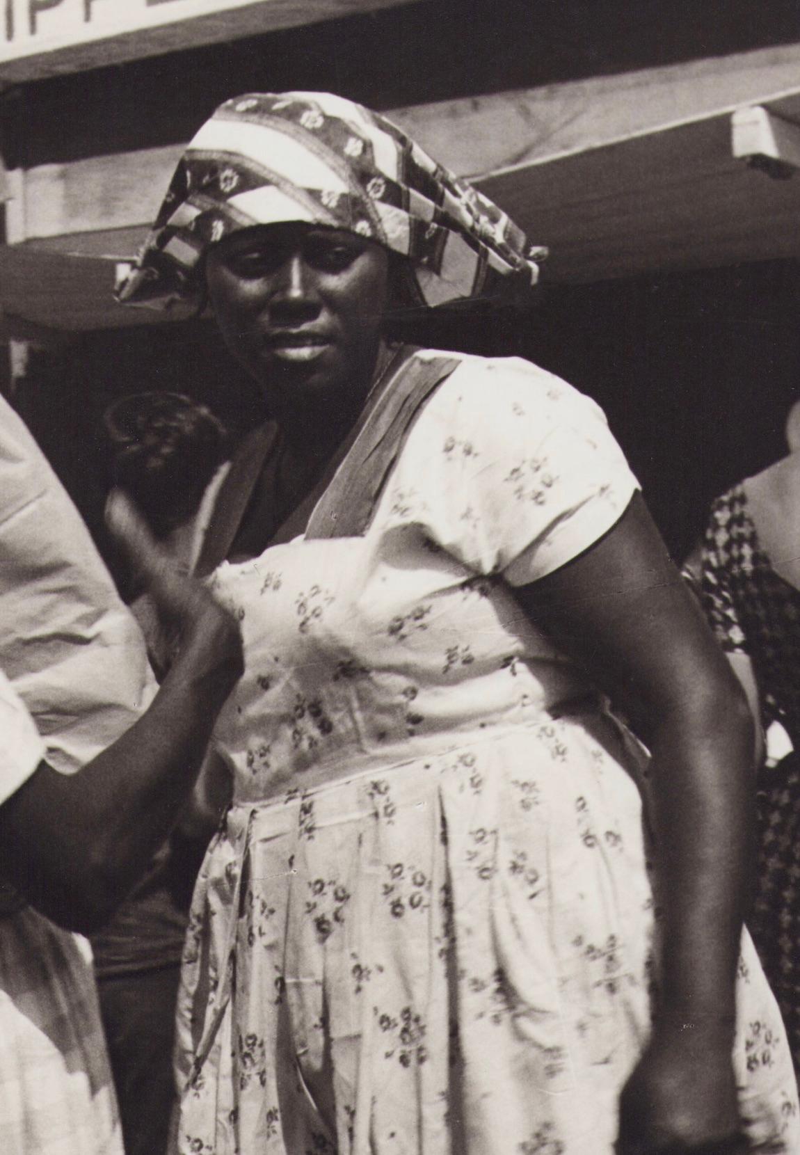 Suriname, Market, Woman, Black and White Photography, 1960s, 29, 3 x 24 cm For Sale 1