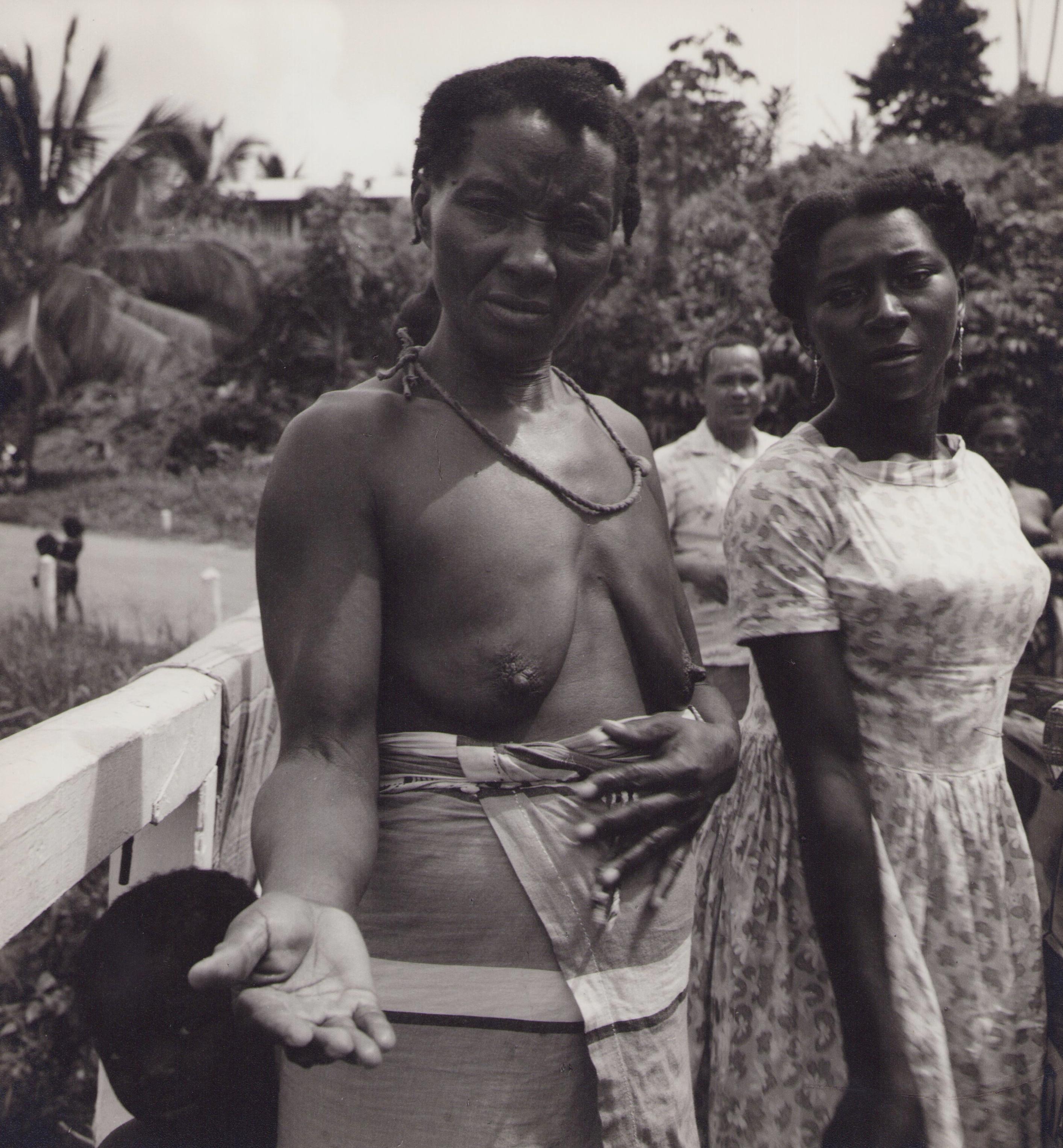 Hanna Seidel Portrait Photograph - Suriname, People, Village, Black and White Photography, 1960s, 26, 1 x 24, 1 cm