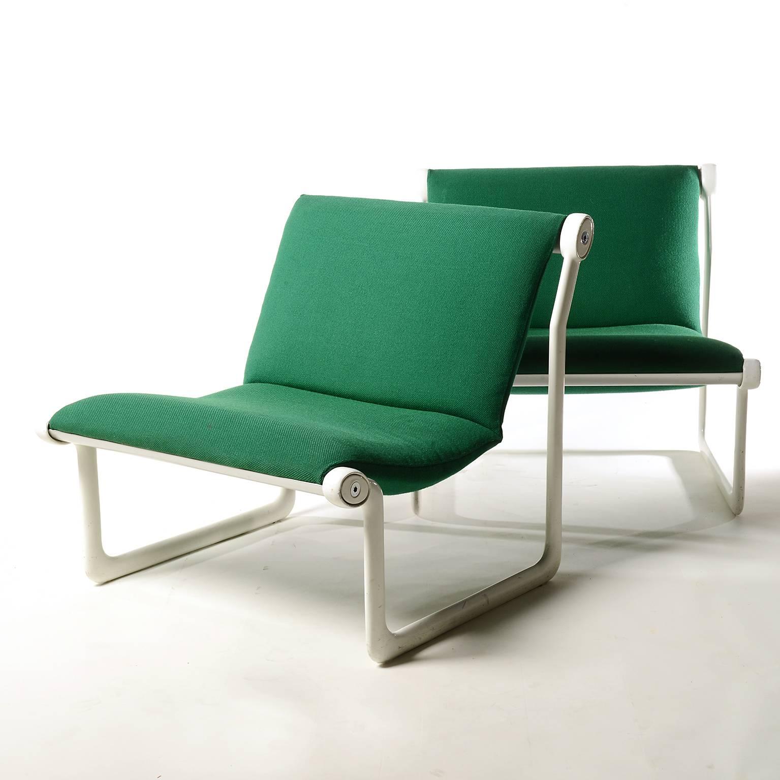 This beautiful pair of 1970s Andrew Ivar Morrison and Bruce R. Hannah where produced by Knoll International. The chairs are called sling lounge chairs,
They are made out of aluminum which are lacquered in white. (They have small scratches on the