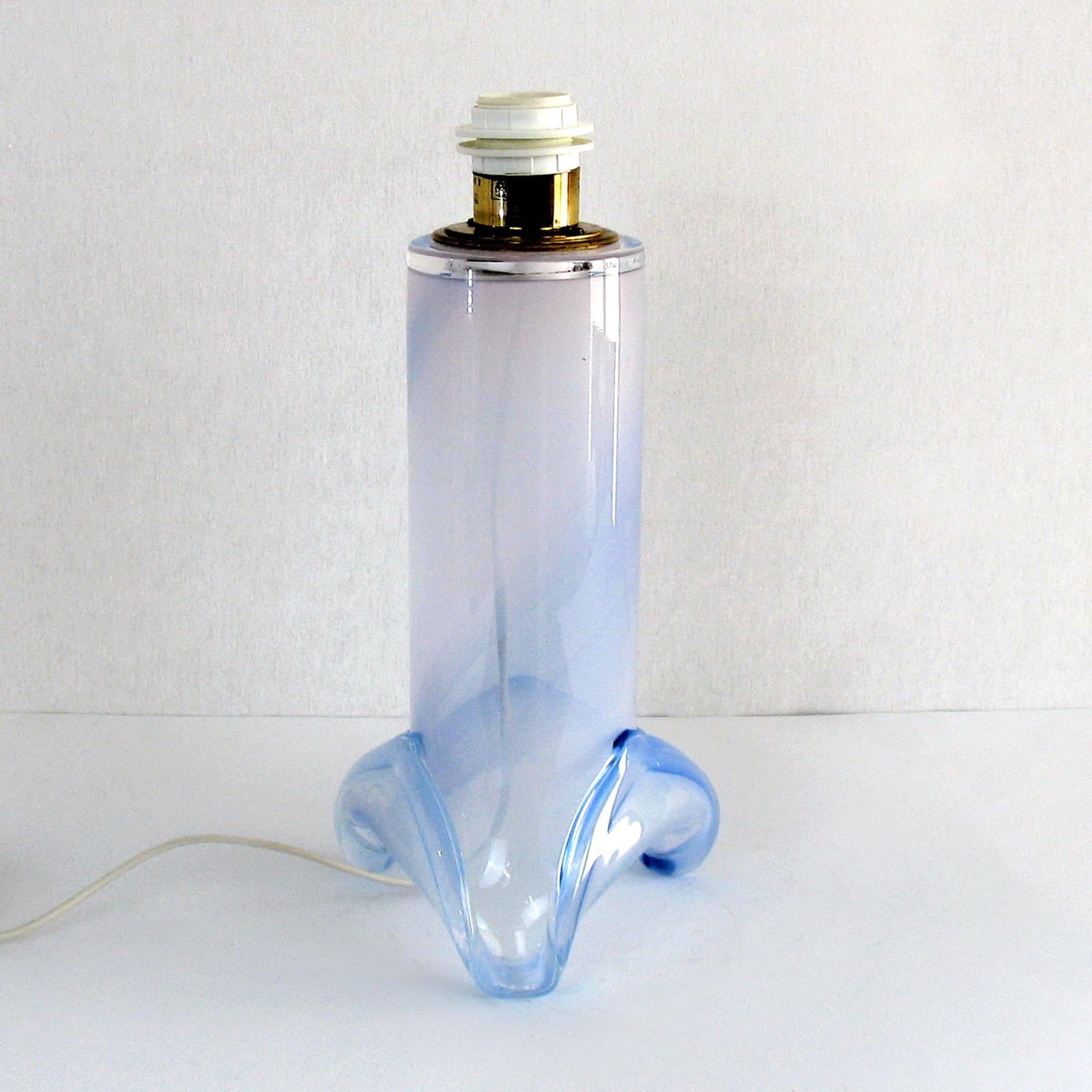 Scandinave moderne Lampe de bureau Hanne Dreutler pour Studio Ahus Lila Blue Glass en vente