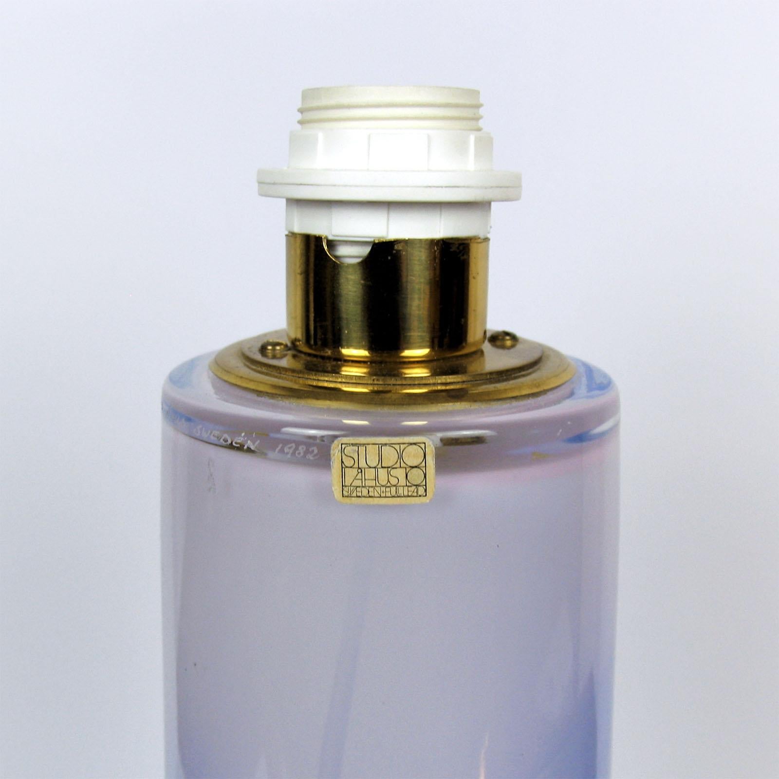 Fin du 20e siècle Lampe de bureau Hanne Dreutler pour Studio Ahus Lila Blue Glass en vente
