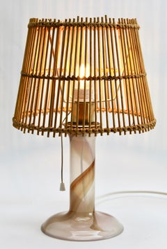 Lampe de bureau Scandi 'Sweden, 1982' de Hannelore Dreutler avec décor de ruban en spirale