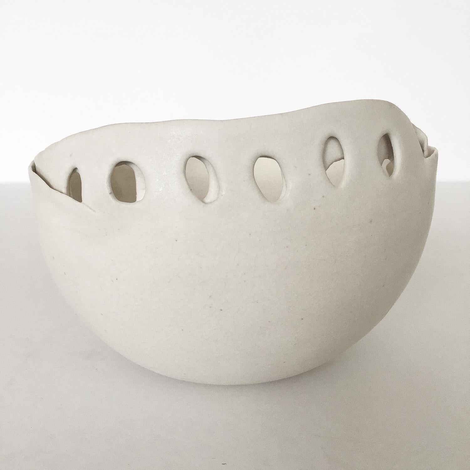 American Hannelore Fasciszewski Sculptural Porcelain Bowl