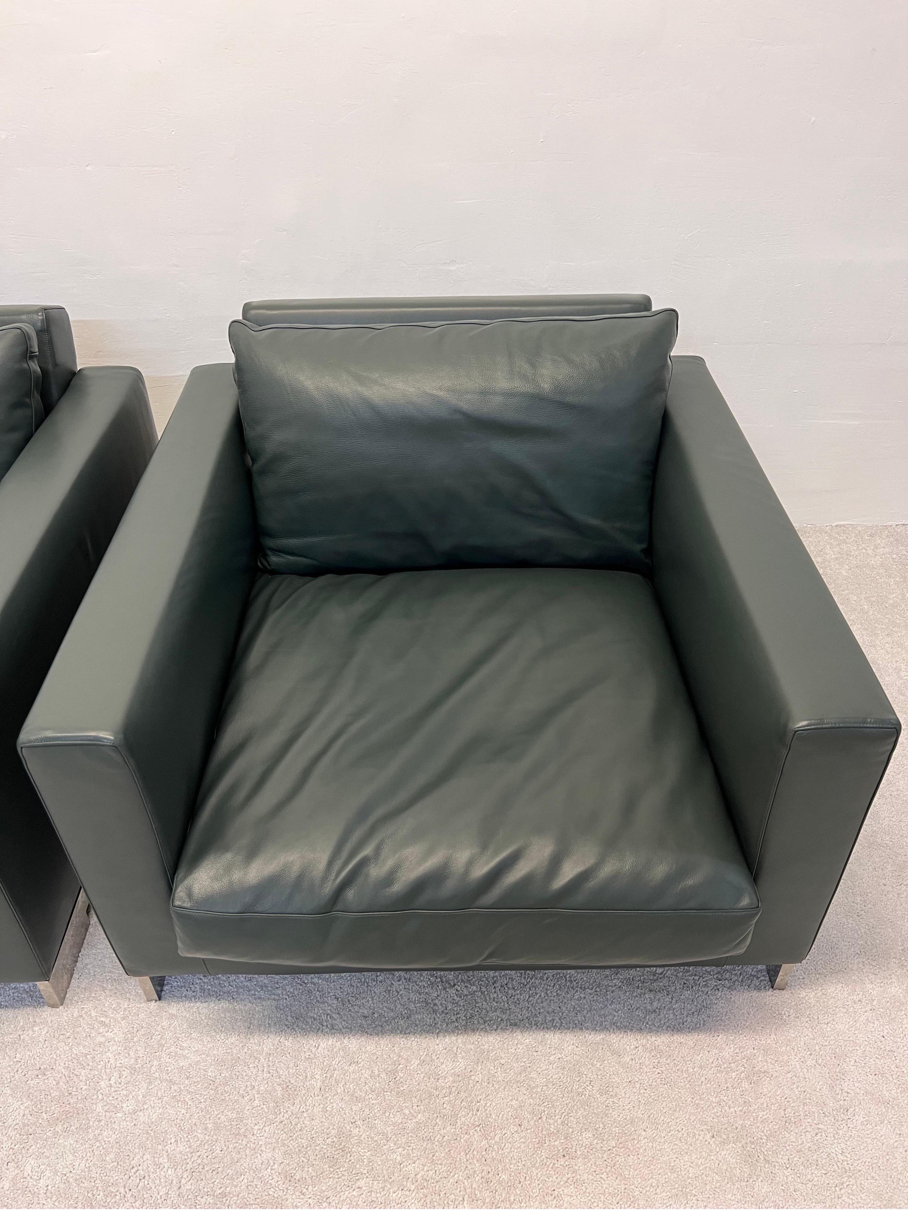 Hannes Wettstein Reversi Leather Armchairs for Molteni & C, a Pair For Sale 4