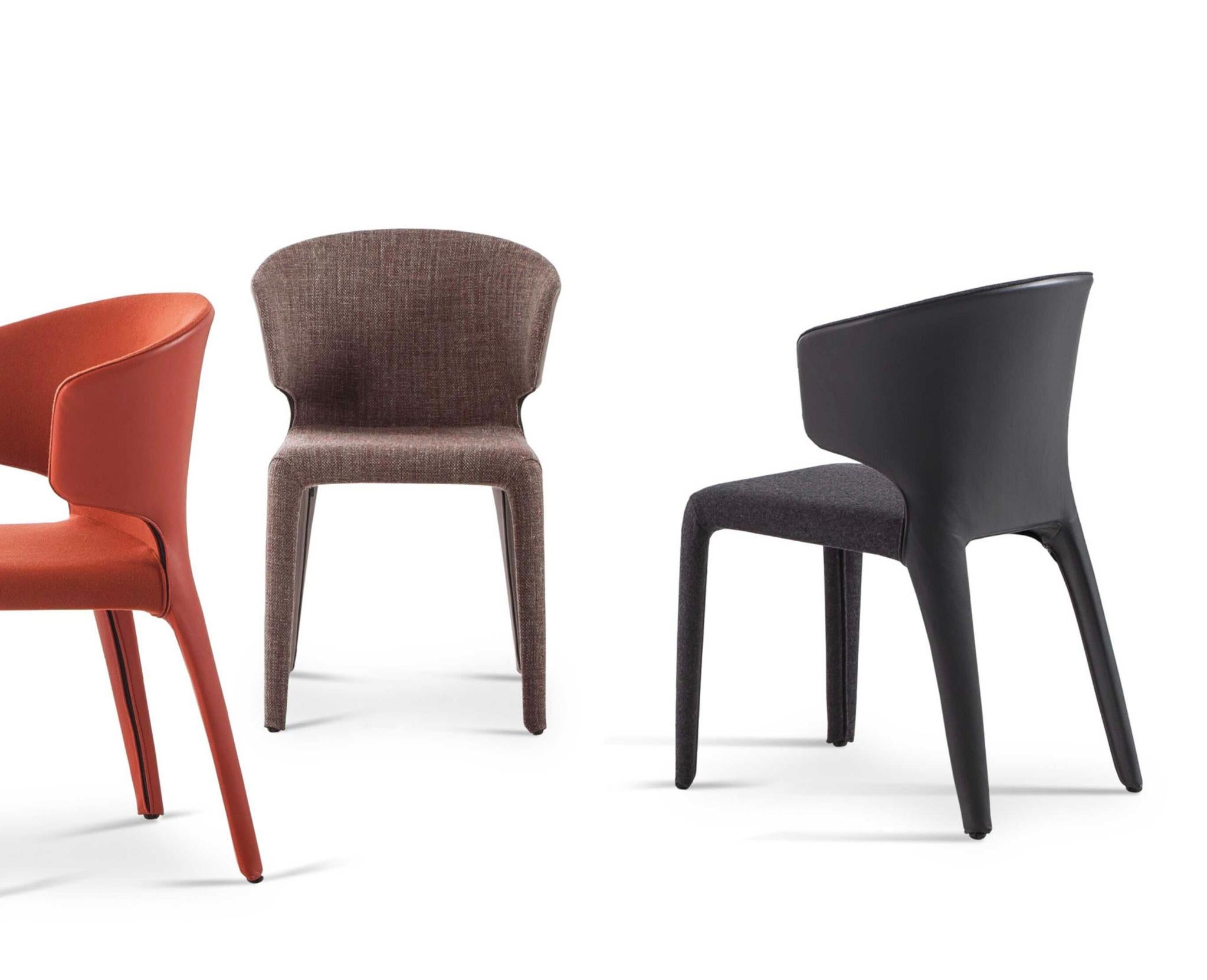 Compensato Hannes Wettstein Set di cinque sedie Hola 369 per Cassina in vendita
