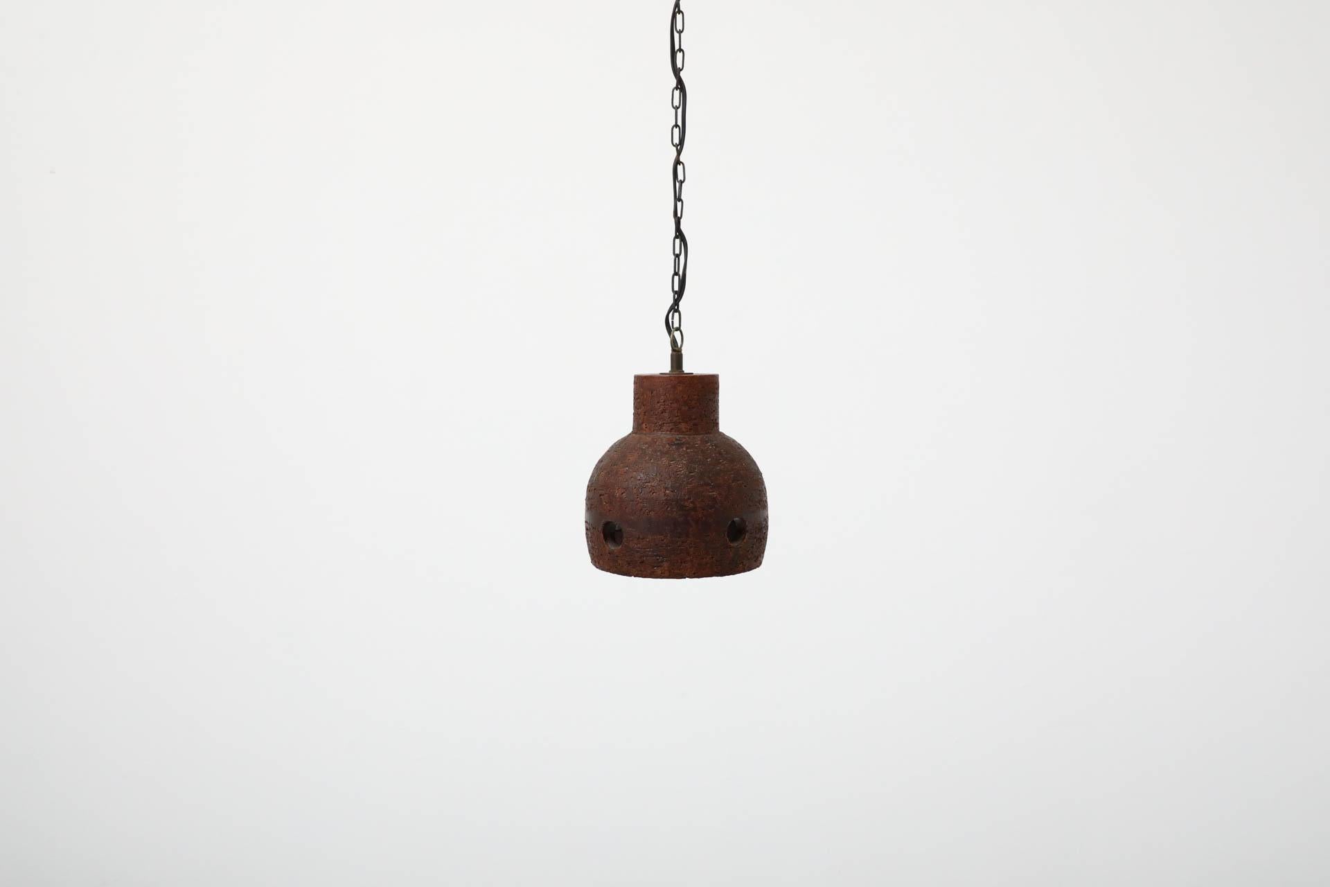 Mid-Century Modern Suspension en forme de cloche en céramique hollandaise du milieu du siècle attribuée à Hannie Mein en vente