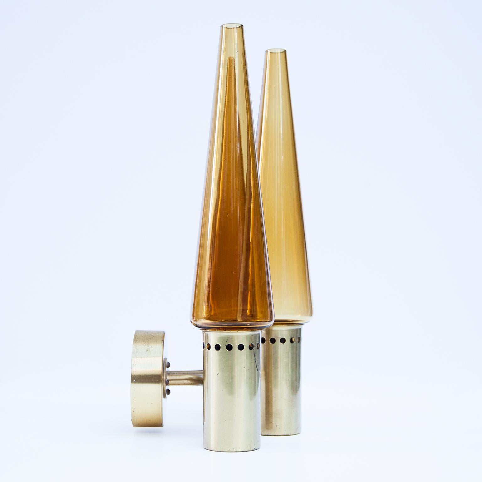 Hans-Agne Jacobsson Brass Glass Sconces Set of 4 In Good Condition For Sale In Munich, DE