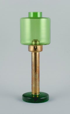 Hans-Agne Jakobsson (1919-2009), lampe de table en verre vert et laiton pour bougies