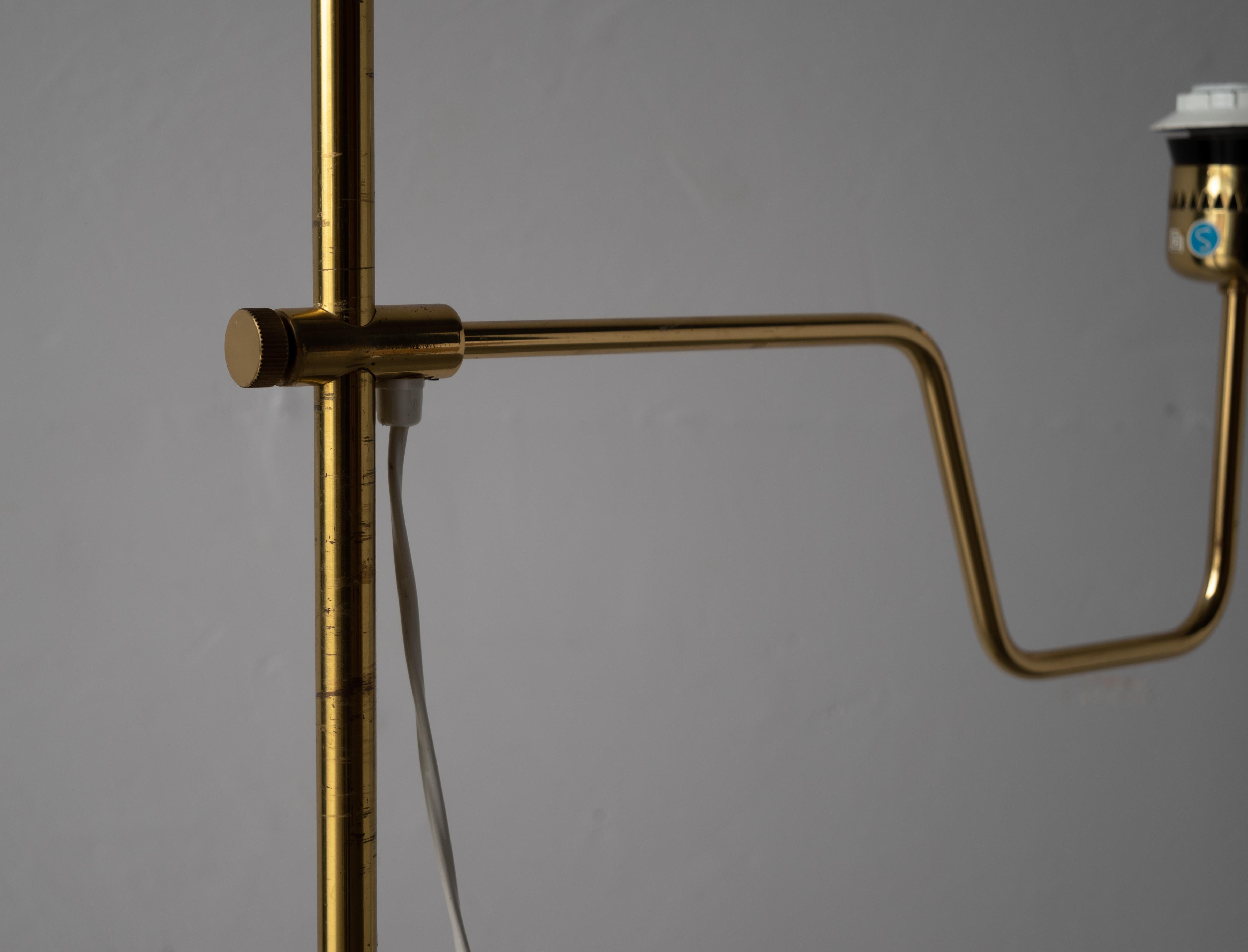 Hans-Agne Jakobsson, Adjustable Floor Lamp, Brass, Fabric, Sweden, c. 1970s In Good Condition In High Point, NC