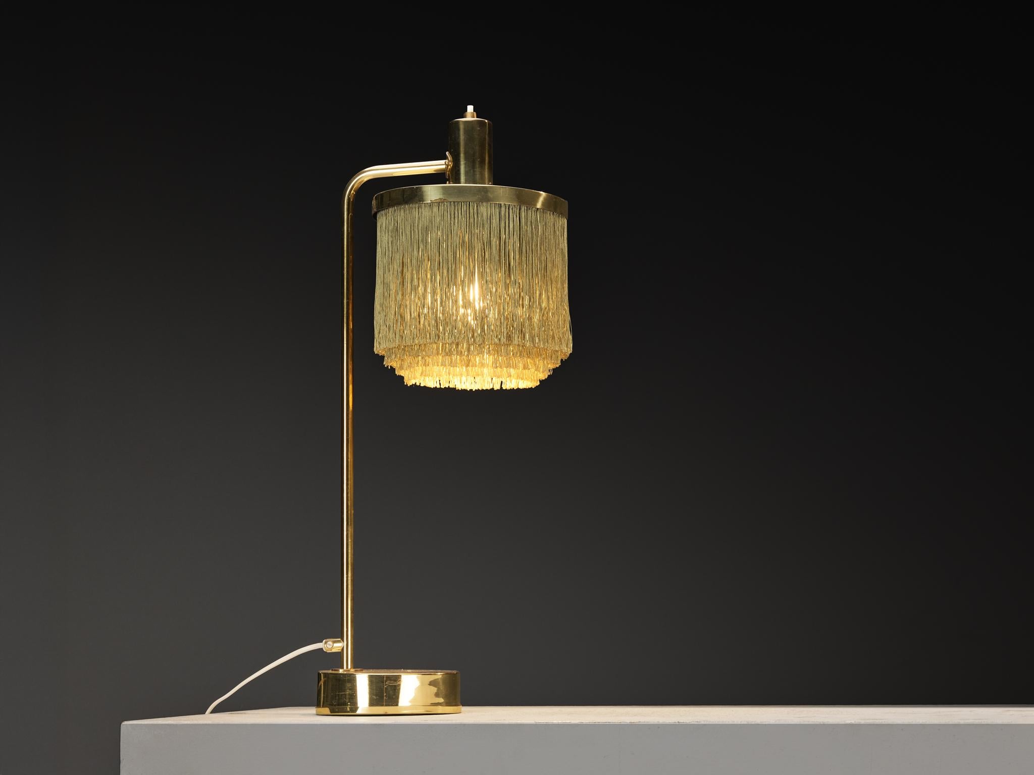 Lámpara de mesa Hans Agne Jakobsson 'B140' de latón con flecos de seda Latón en venta