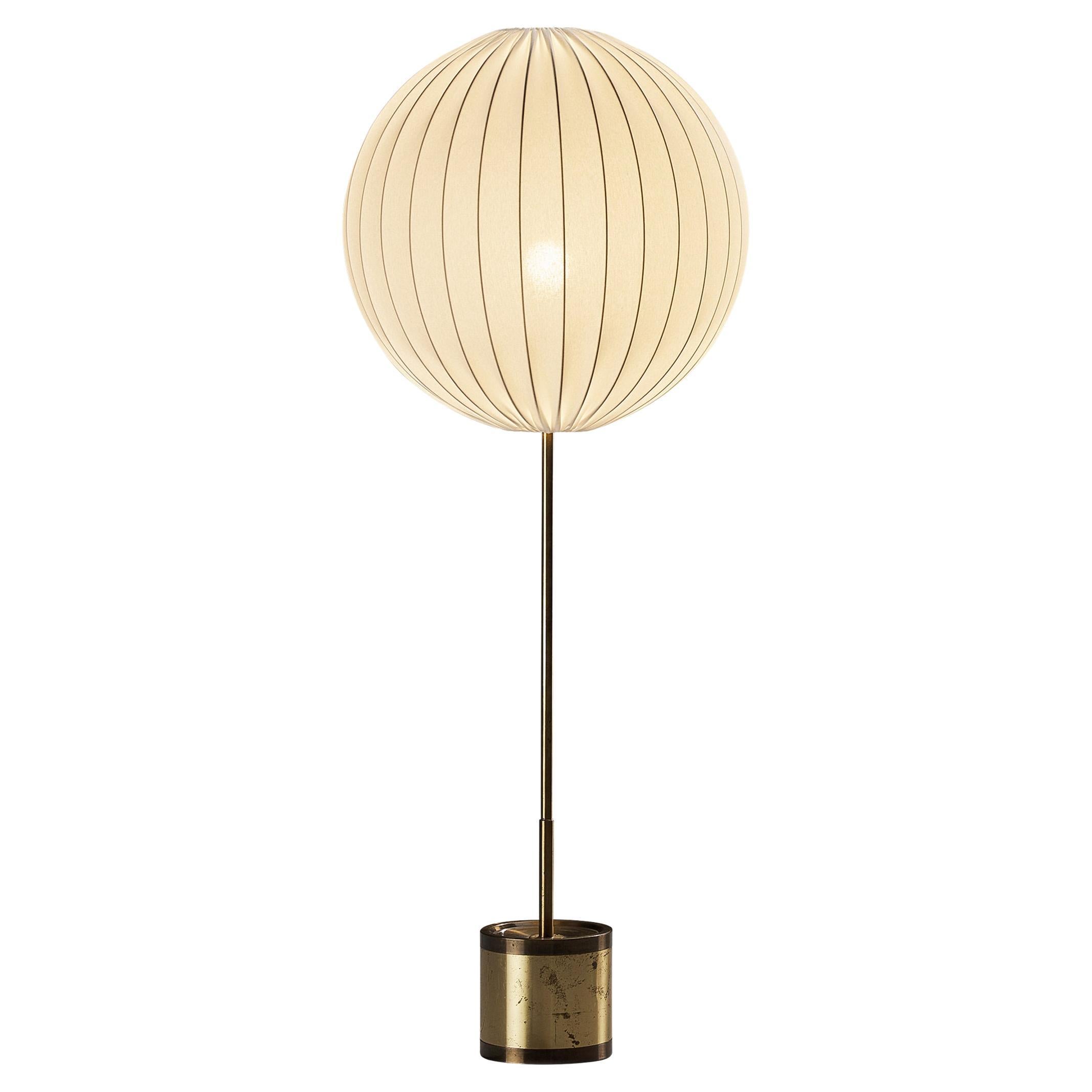 Lámpara de pie "Globo" Hans-Agne Jakobsson con pantalla en blanco roto en venta
