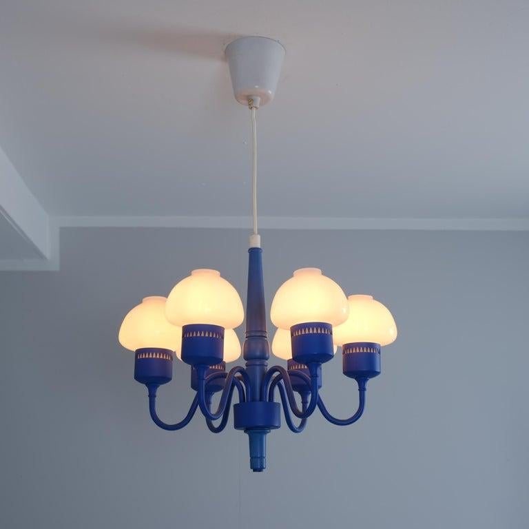 Lampadario Hans-Agne Jakobsson blu e opalino Model T 526 per Markaryd 1960s in vendita 1