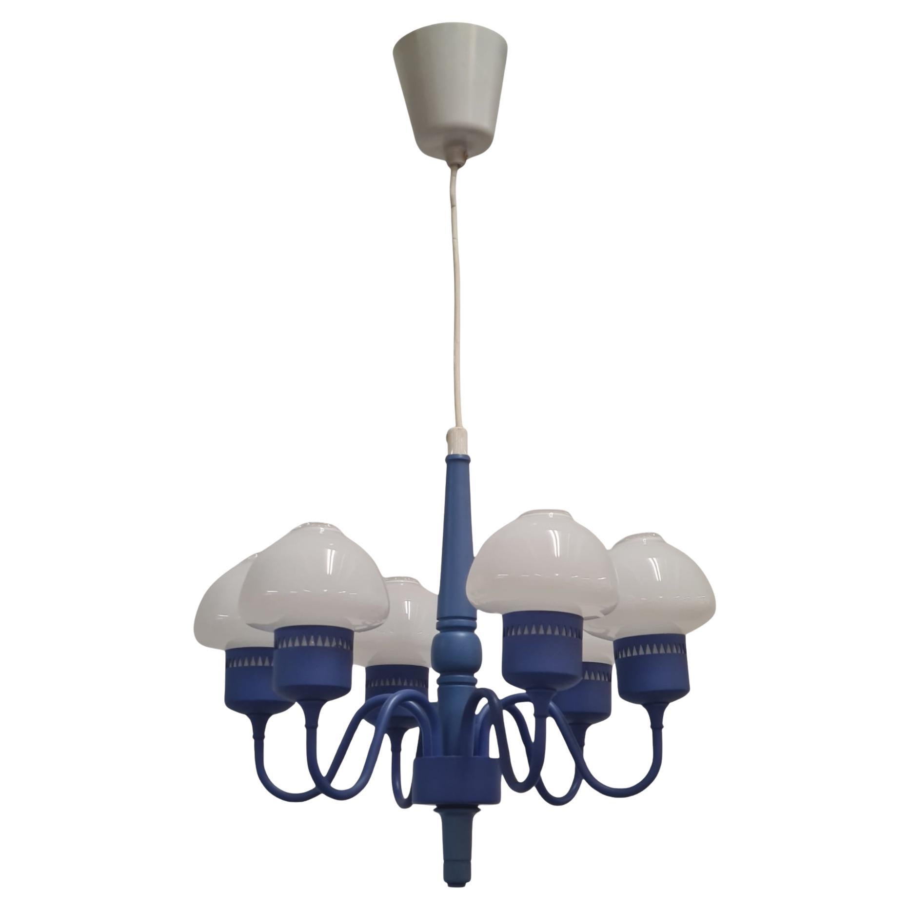 Lustre bleu et opalin Hans-Agne Jakobsson modèle T 526 pour Markaryd, années 1960