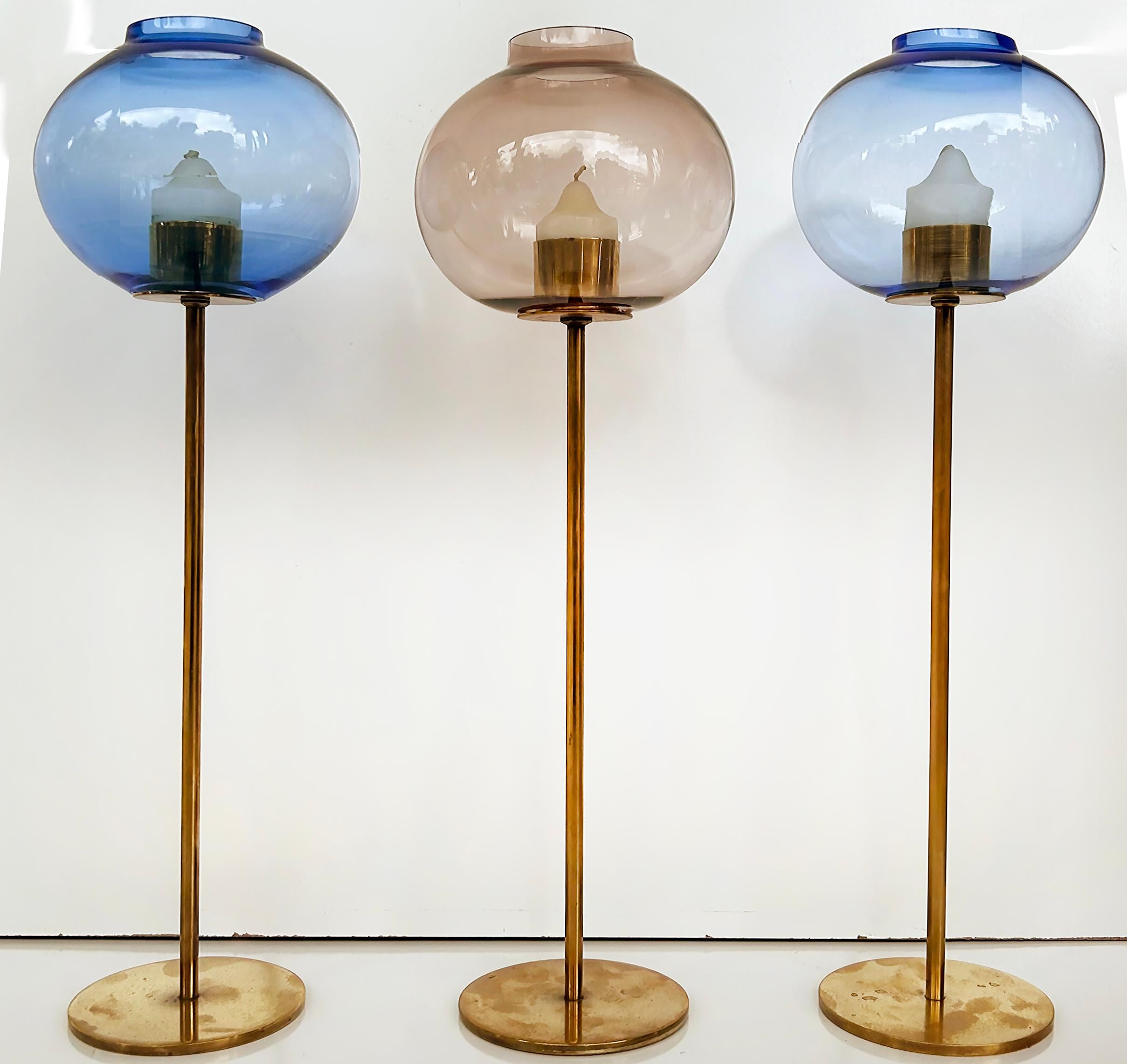 Chandeliers en laiton et verre de Hans-Agne Jakobsson pour  Suède c1970's, ensemble (3) en vente 7