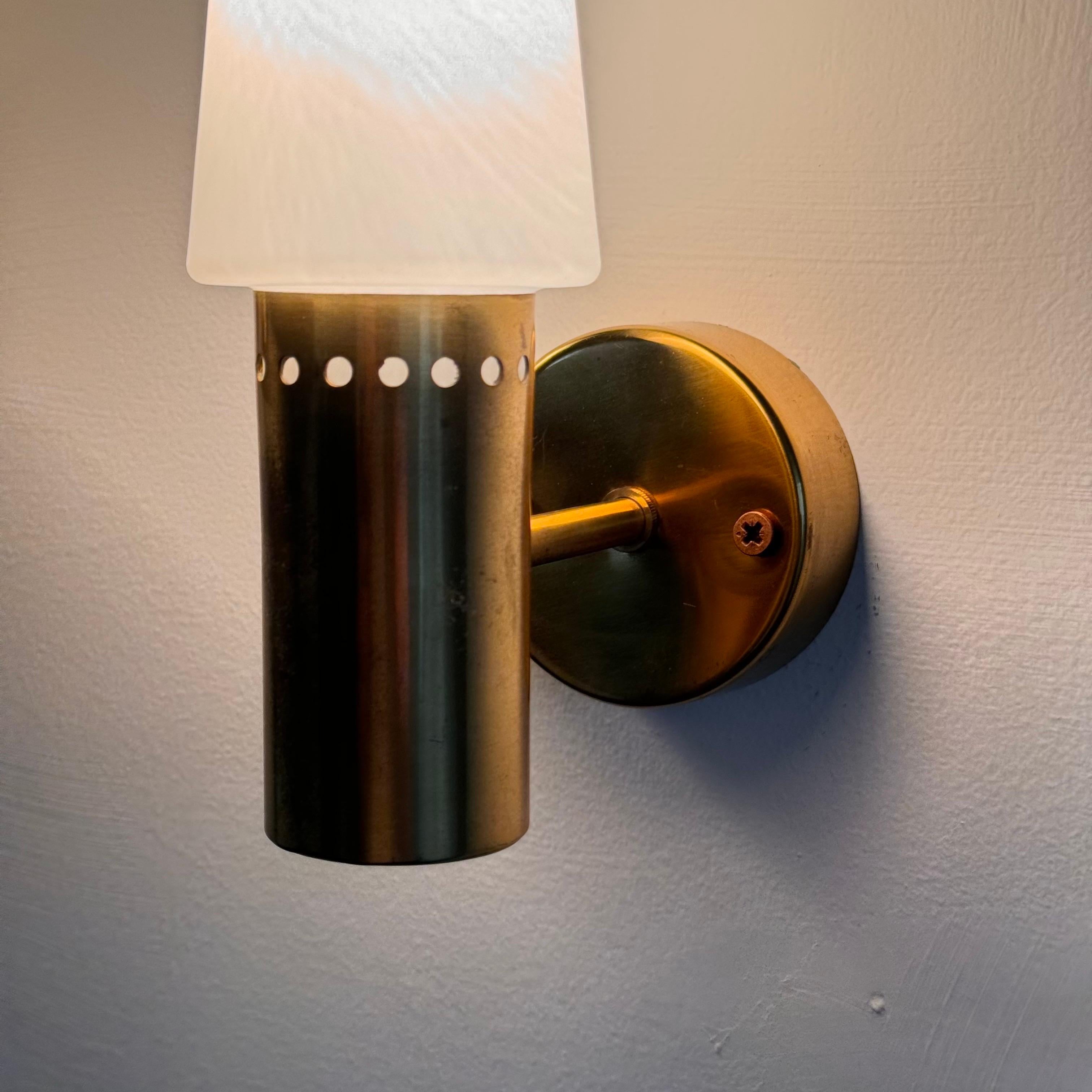 Hans-Agne Jakobsson Brass and White Opaline Glass Wall Lights, Sweden, 1960s For Sale 4