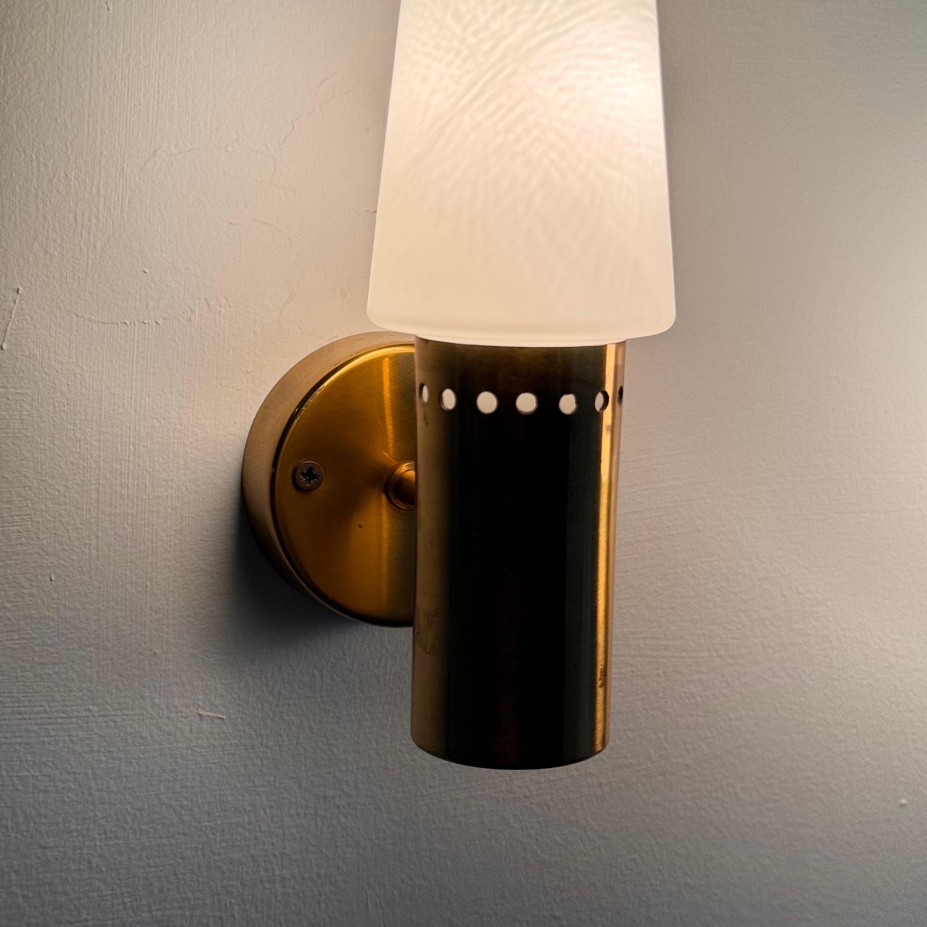 Hans-Agne Jakobsson Brass and White Opaline Glass Wall Lights, Sweden, 1960s For Sale 5