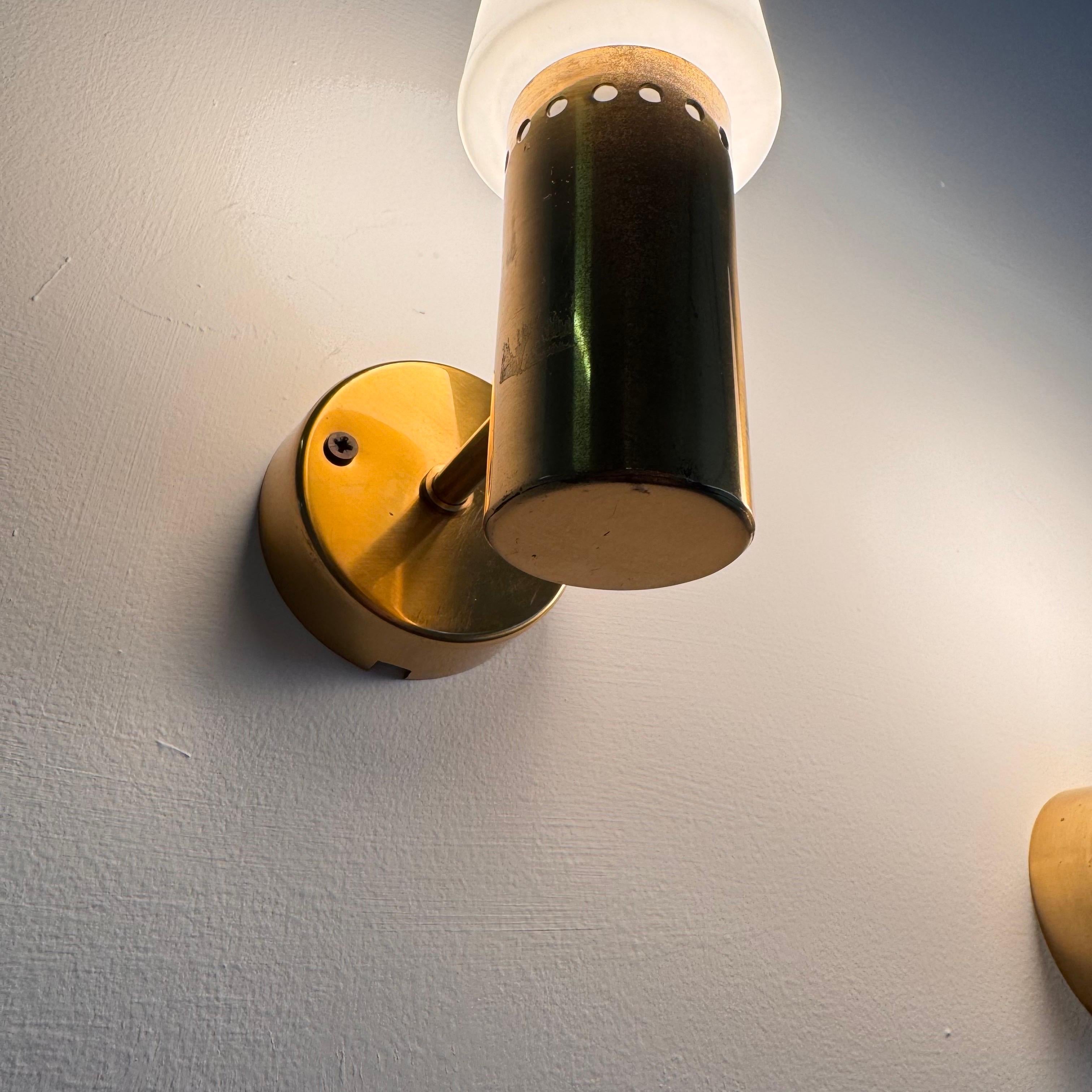 Hans-Agne Jakobsson Brass and White Opaline Glass Wall Lights, Sweden, 1960s For Sale 8