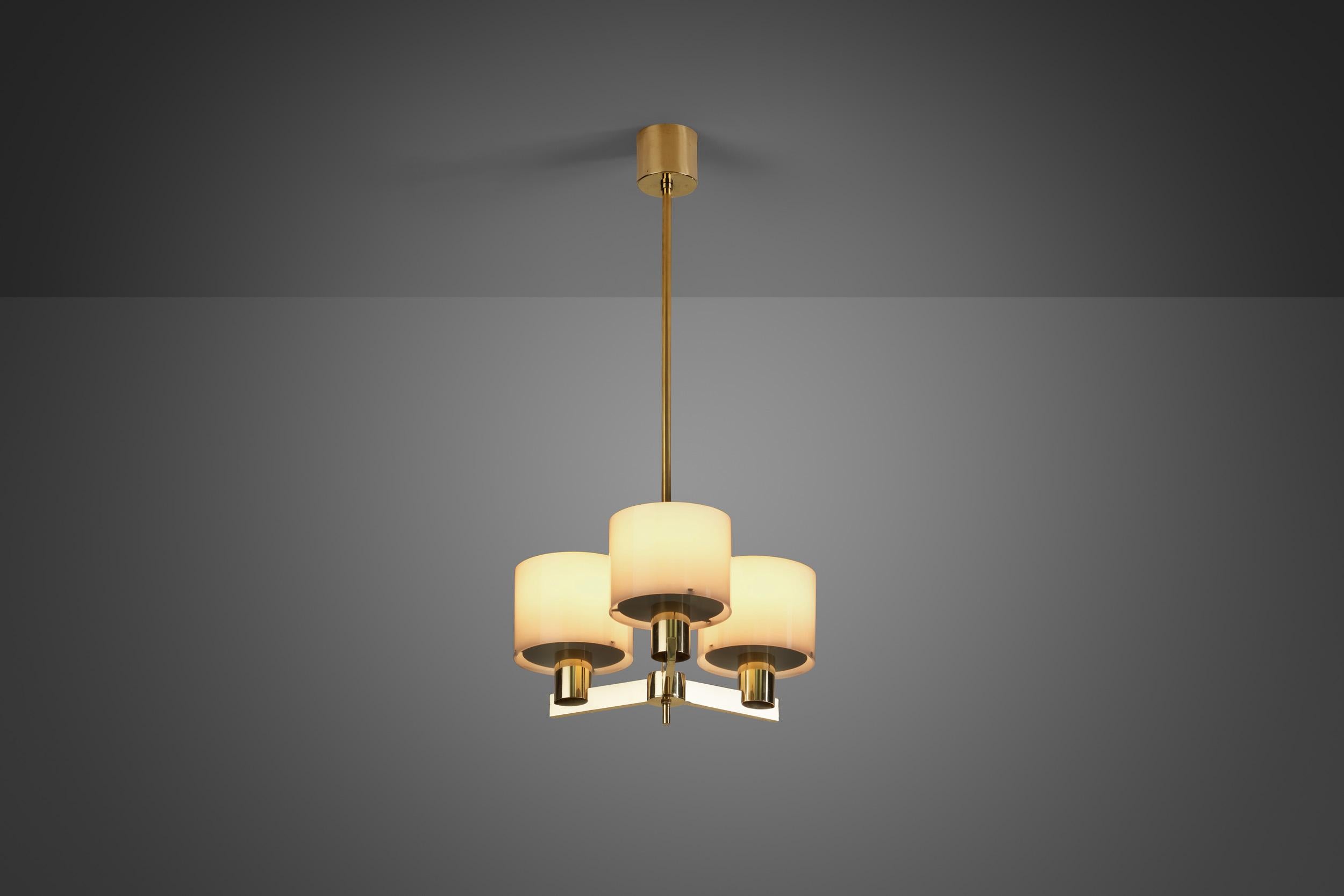 This geometric chandelier was created in what we now call “the golden age of Scandinavian design”. Hans-Agne Jakobsson was the great Swedish master of lighting, designing some of the most recognizable mid-century modern lamps of