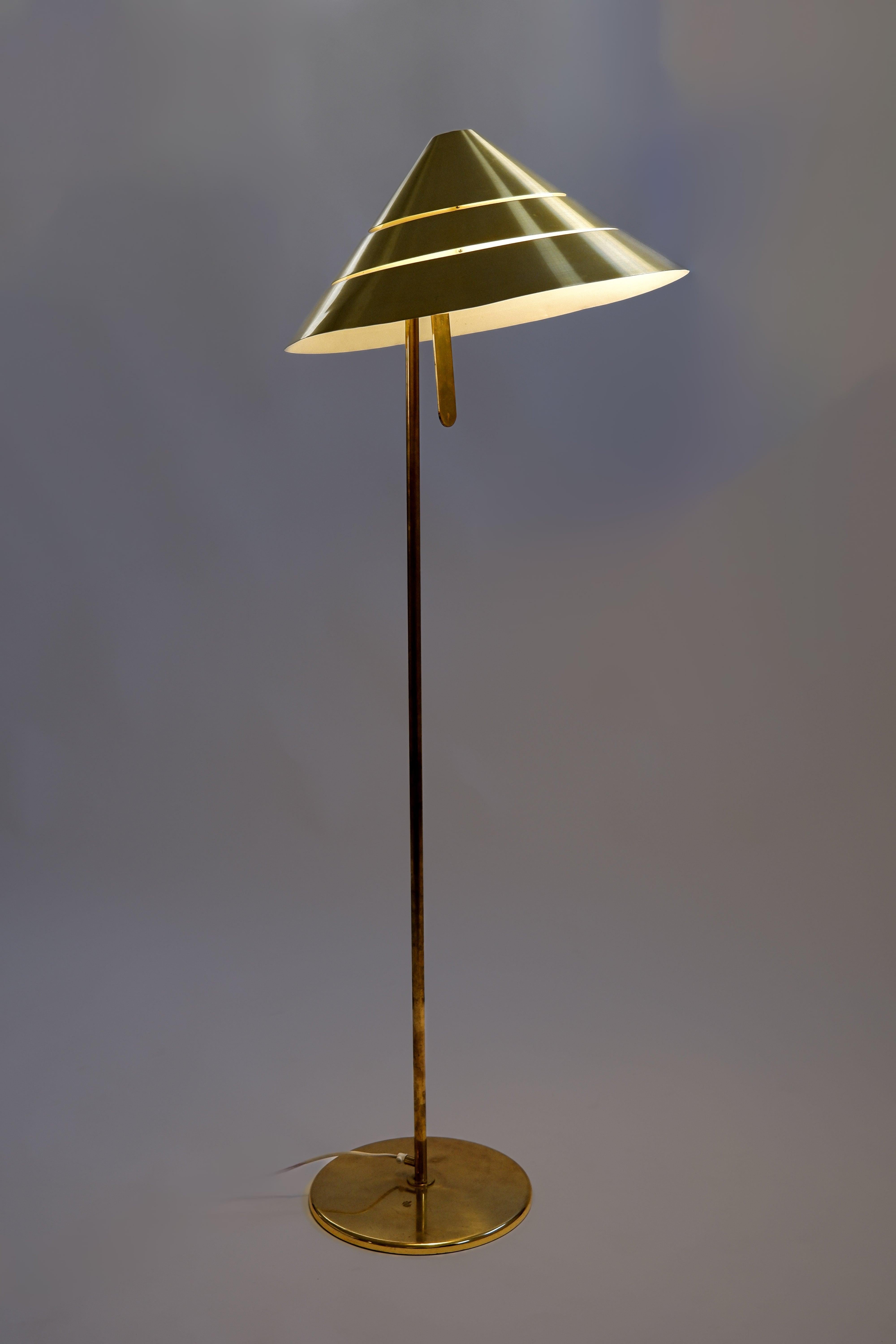 Hans Agne Jakobsson, brass floor lamp model Tropicana, circa 1970 For Sale 4