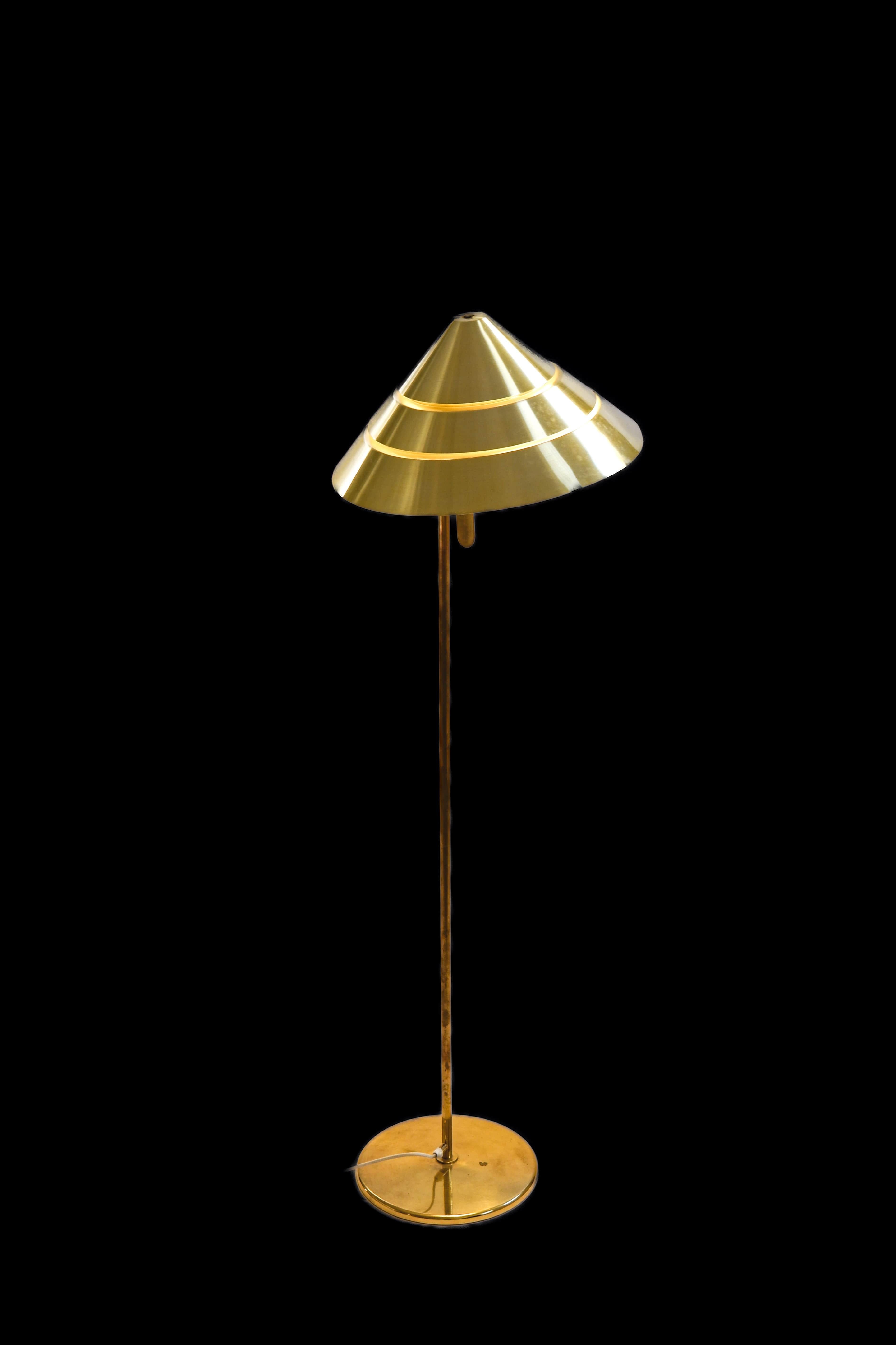 Hans Agne Jakobsson, brass floor lamp model Tropicana, circa 1970 For Sale 5