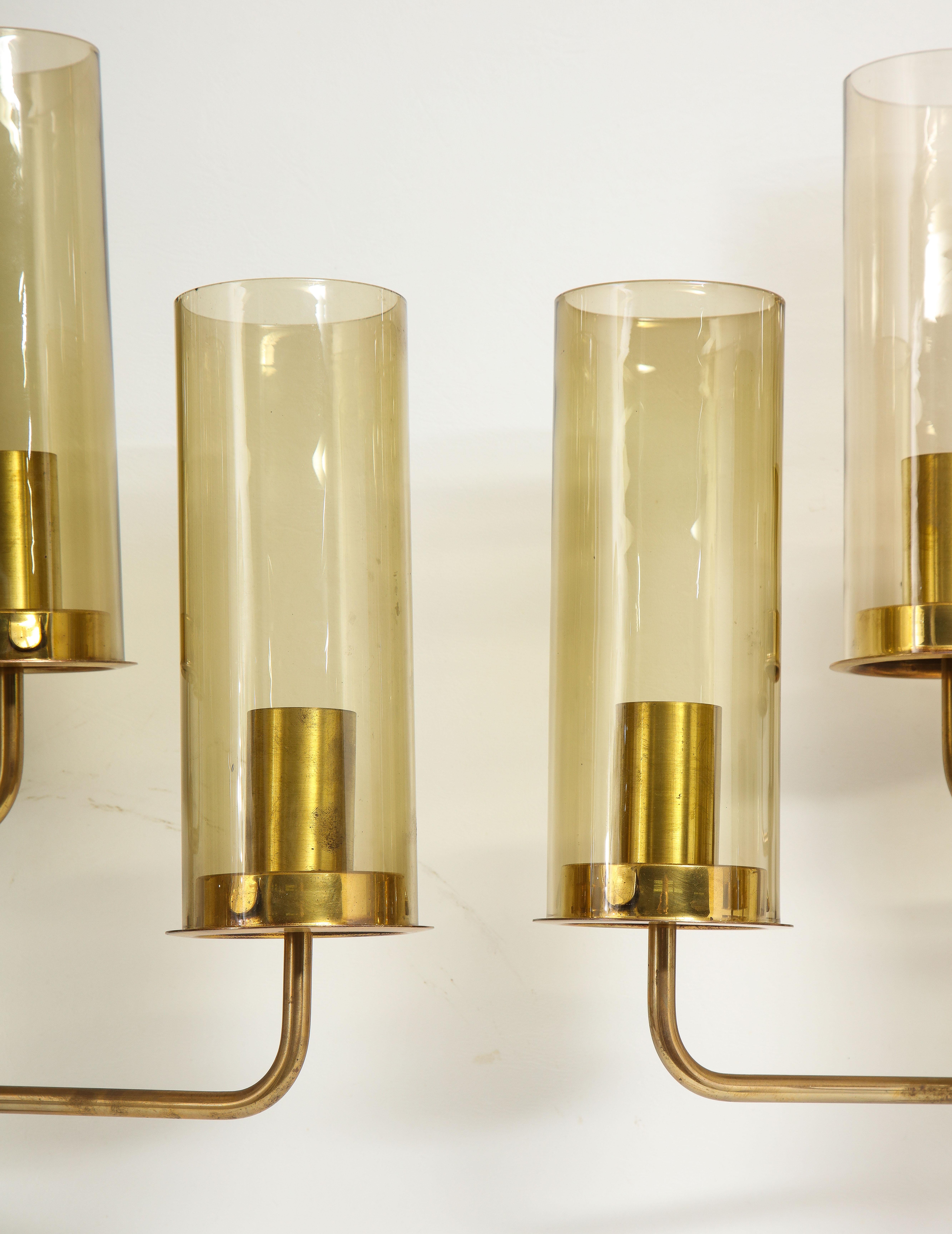 Verre d'art Appliques en laiton et verre de Hans-Agne Jakobsson, Suède, années 1950 en vente