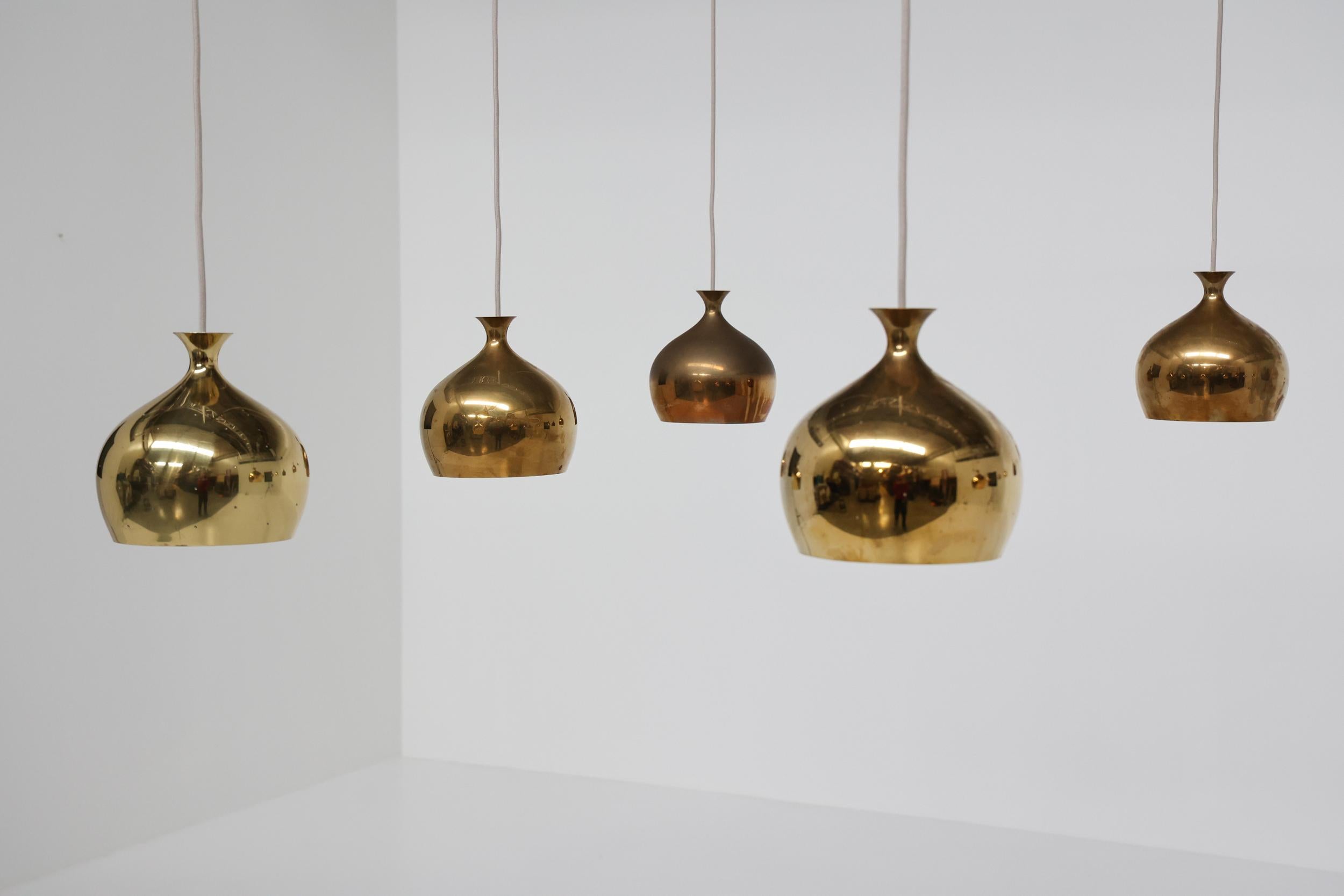 Hans Agne Jakobsson Brass Pendant Lamp for Markaryd, Scandinavia, 1960s In Excellent Condition For Sale In Antwerp, BE