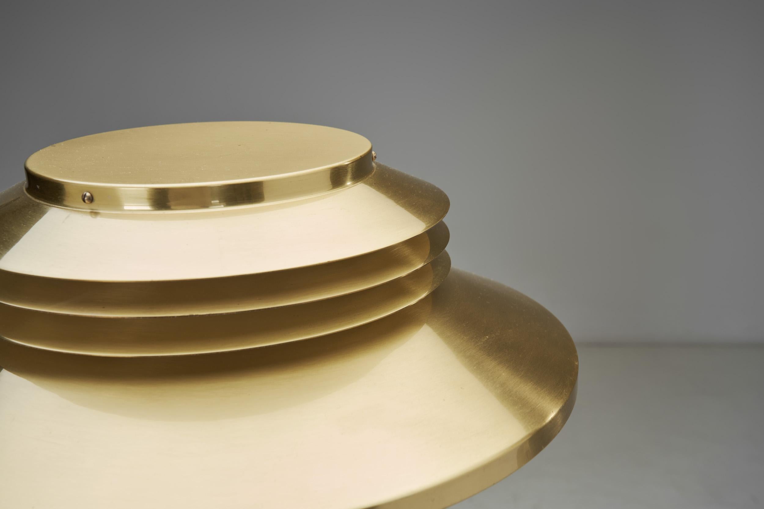 Lampe de table en laiton Hans-Agne Jakobsson pour Agnes, Suède Milieu du XXe siècle en vente 4