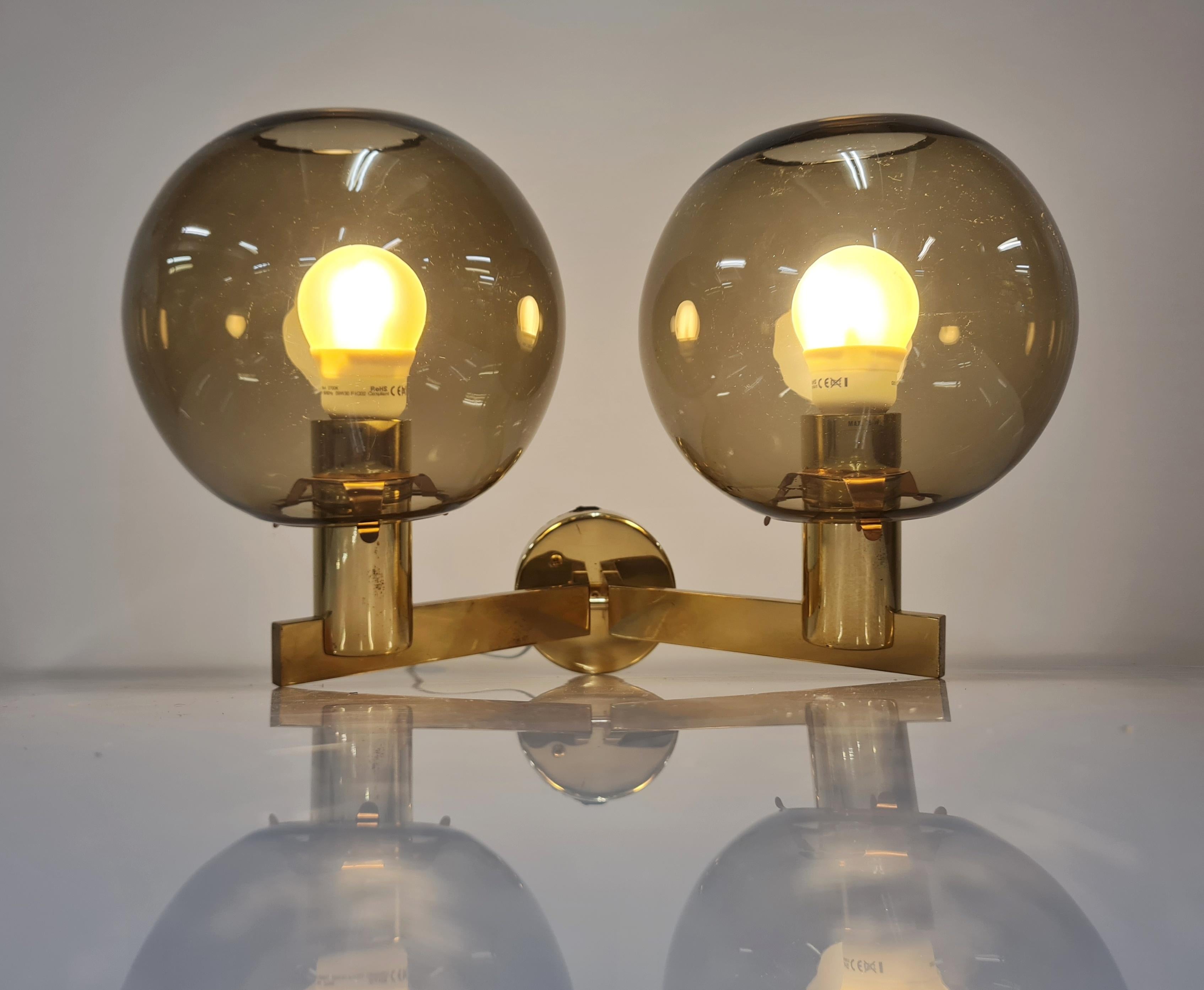 Lámpara de pared de latón Hans-Agne Jakobsson Modelo. V-149/2, 1950s en Bueno estado para la venta en Helsinki, FI