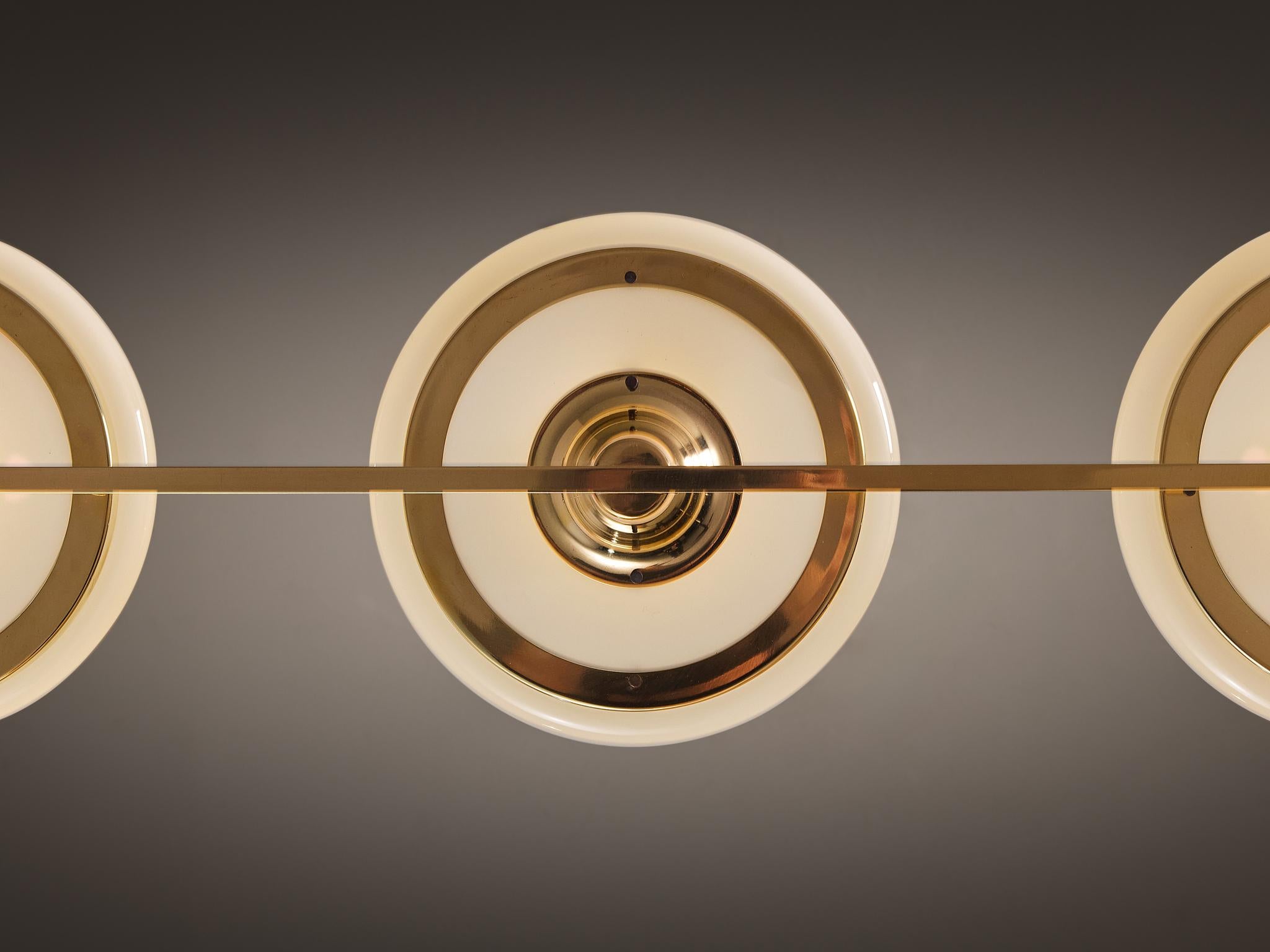 Lámpara de araña Hans-Agne Jakobsson 'C1280' de latón y cristal blanco 8,2 pies en venta 1