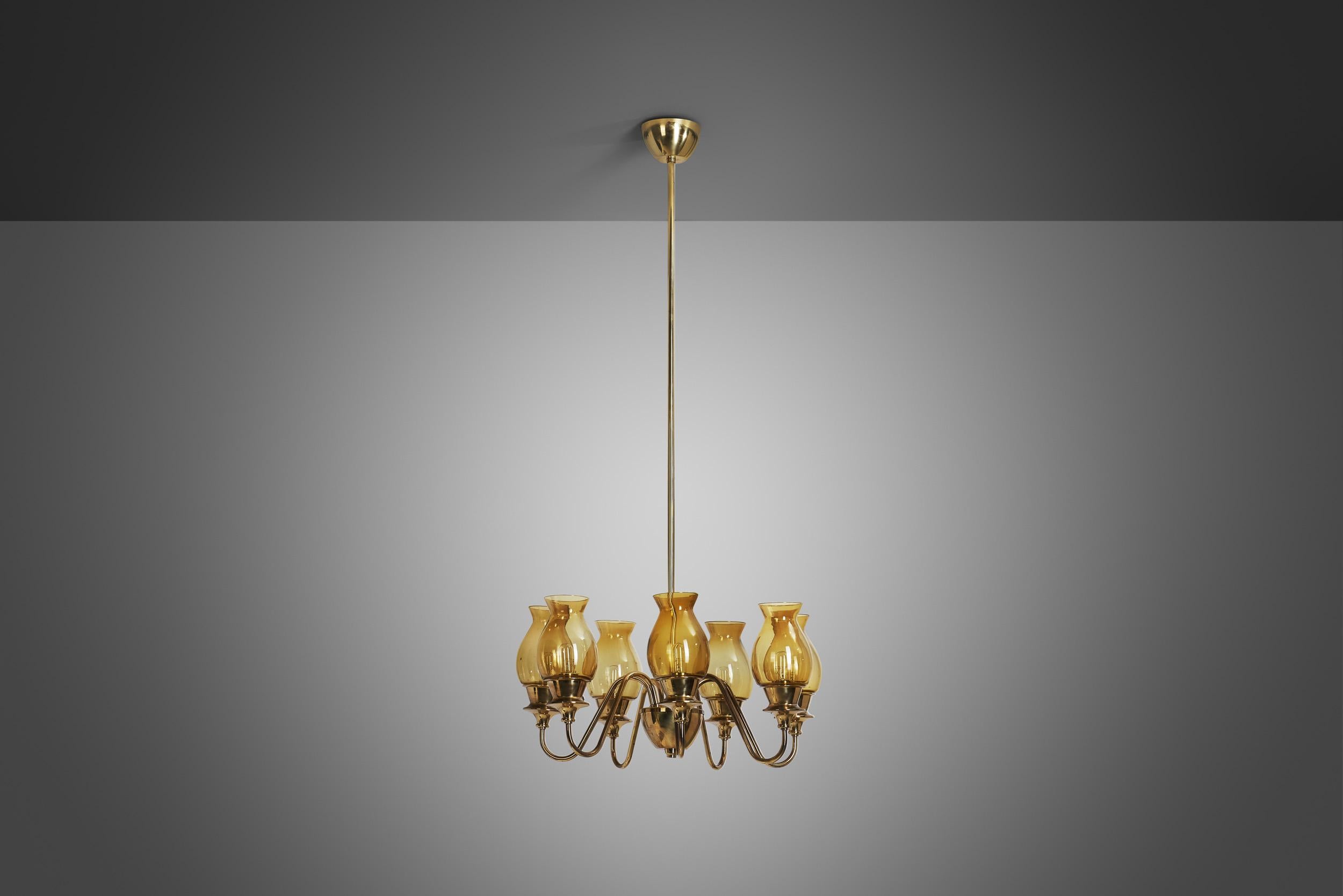 Hans-Agne Jakobsson Chandelier Model T-837/7 in Brass and Glass, Sweden 1960s In Good Condition For Sale In Utrecht, NL