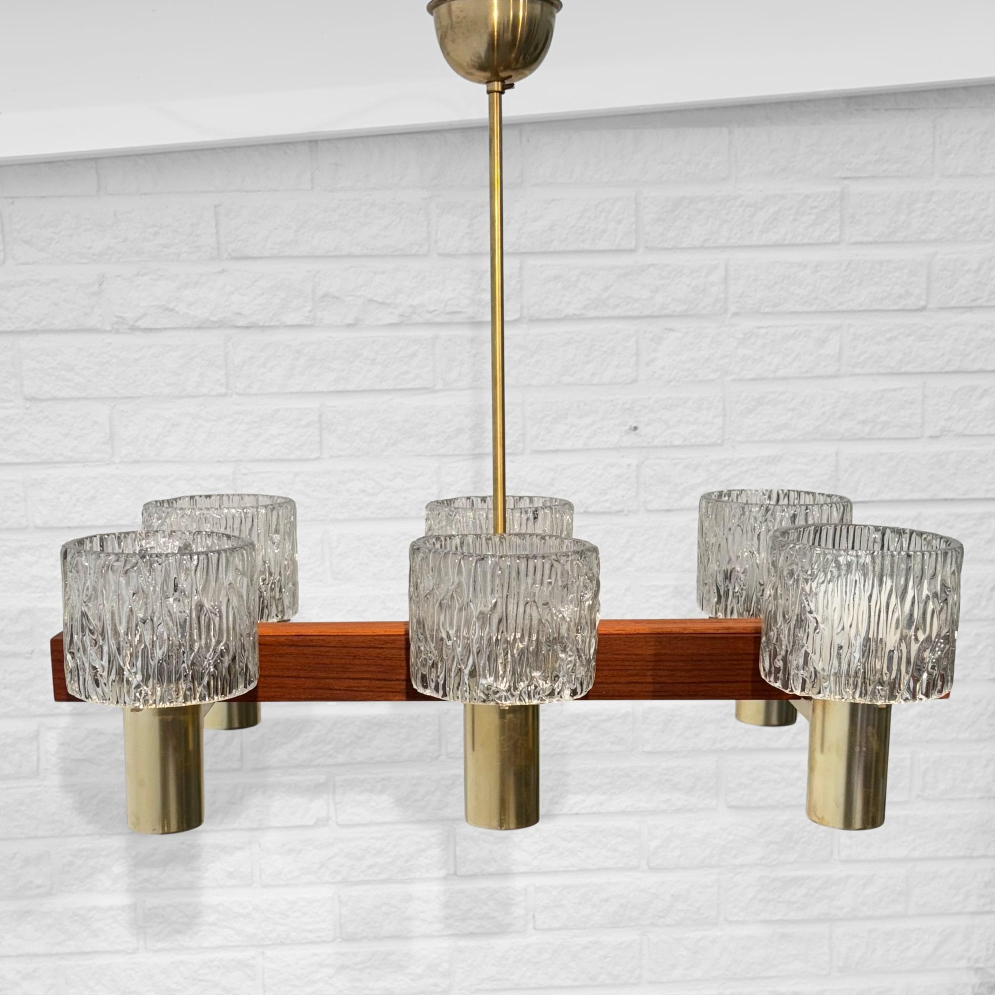 Lustre Hans-Agne Jakobsson, Modernité scandinave, teck et verre, Suède, années 1950 en vente 3