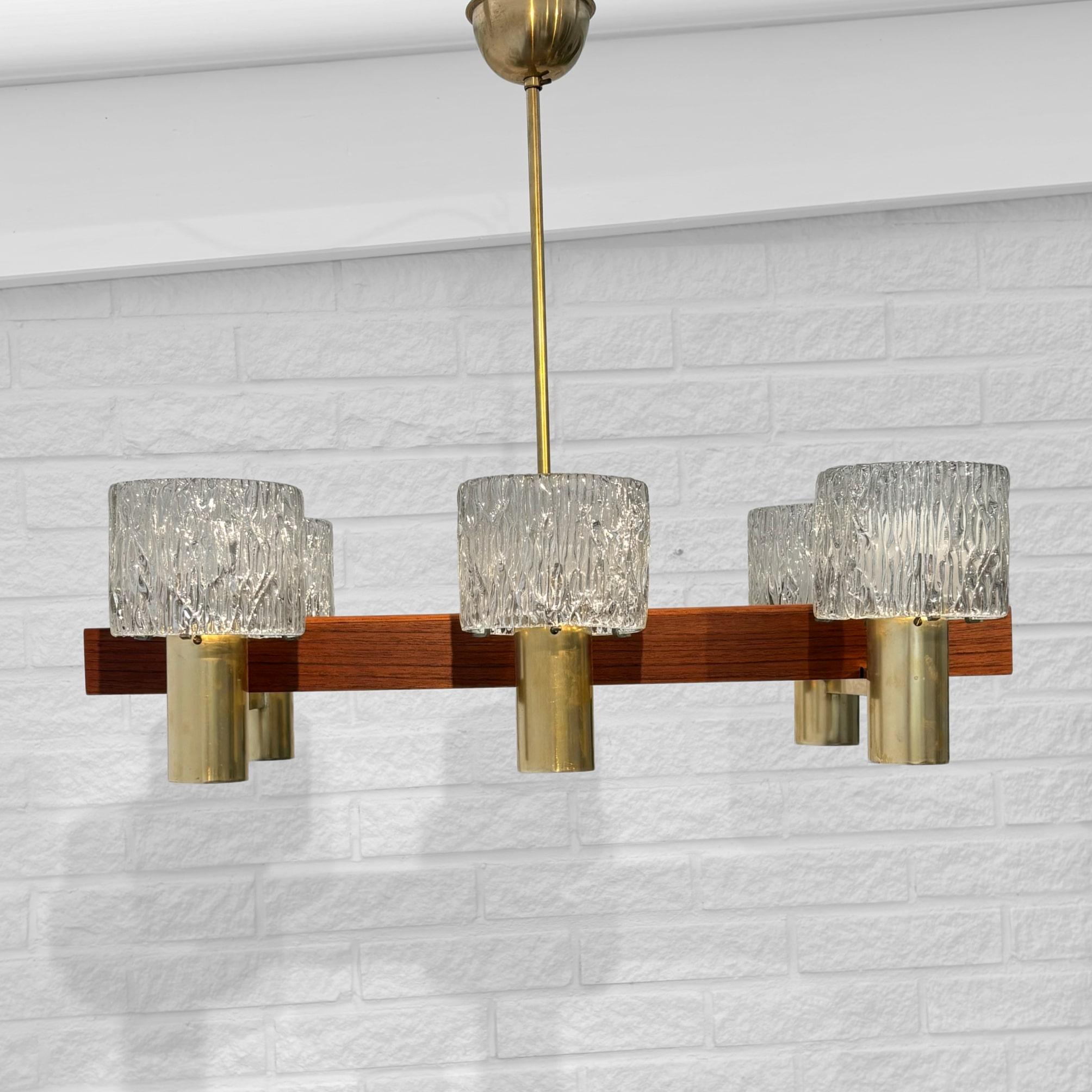 Lustre Hans-Agne Jakobsson, Modernité scandinave, teck et verre, Suède, années 1950 en vente 2