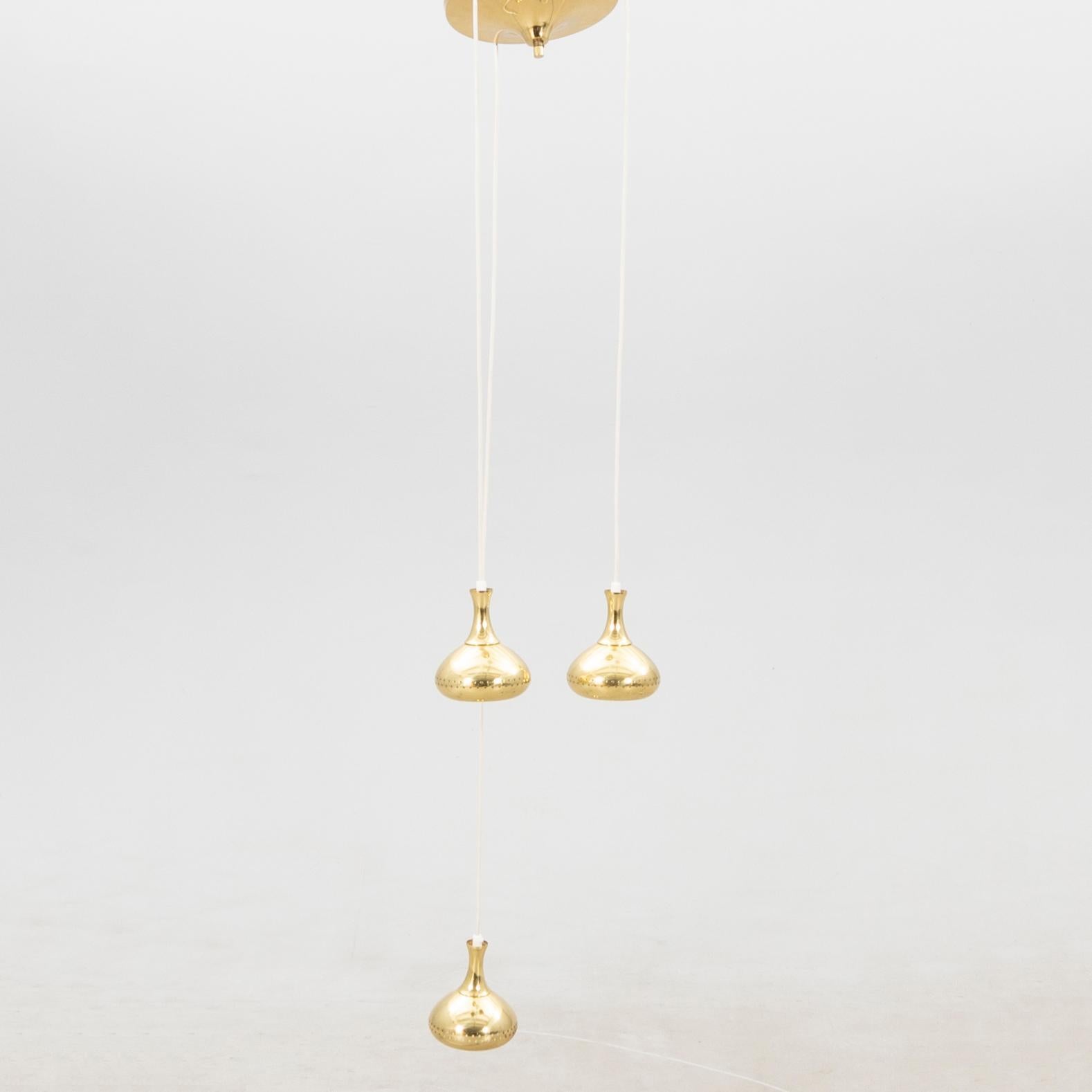 Swedish Hans-Agne Jakobsson lamp with 3 Pendants lights Markaryd Sweden  1960 For Sale