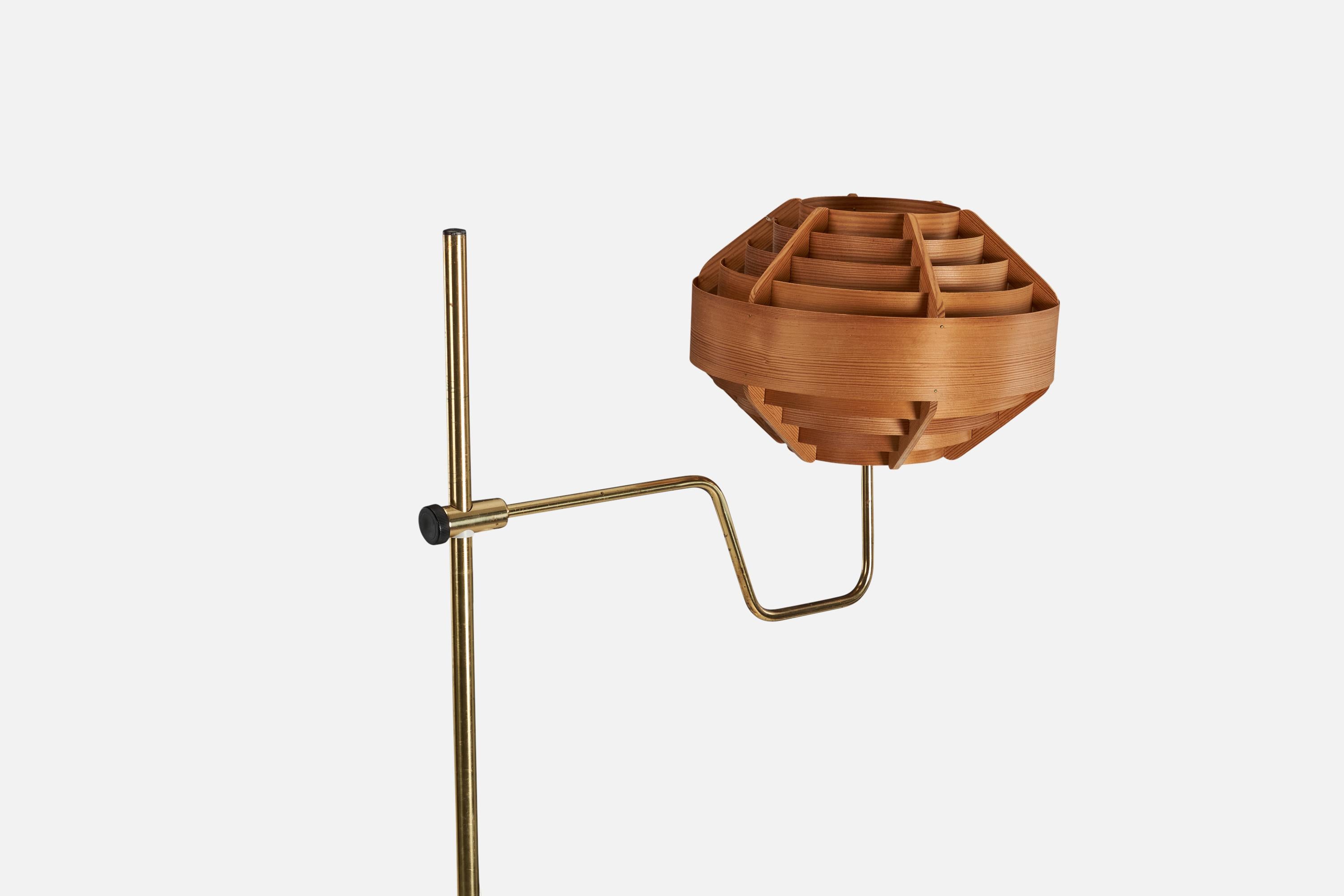 Swedish Hans-Agne Jakobsson, Floor Lamp, Brass, Moulded Wood Veneer, Sweden, 1970s For Sale