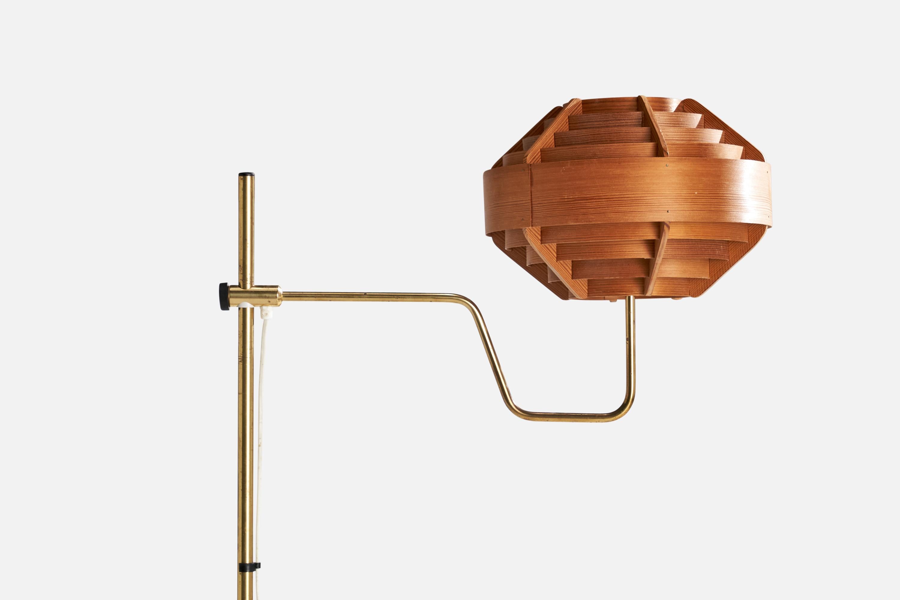 Suédois Lampadaire Hans-Agne Jakobsson, laiton, pin, Suède, 1970 en vente