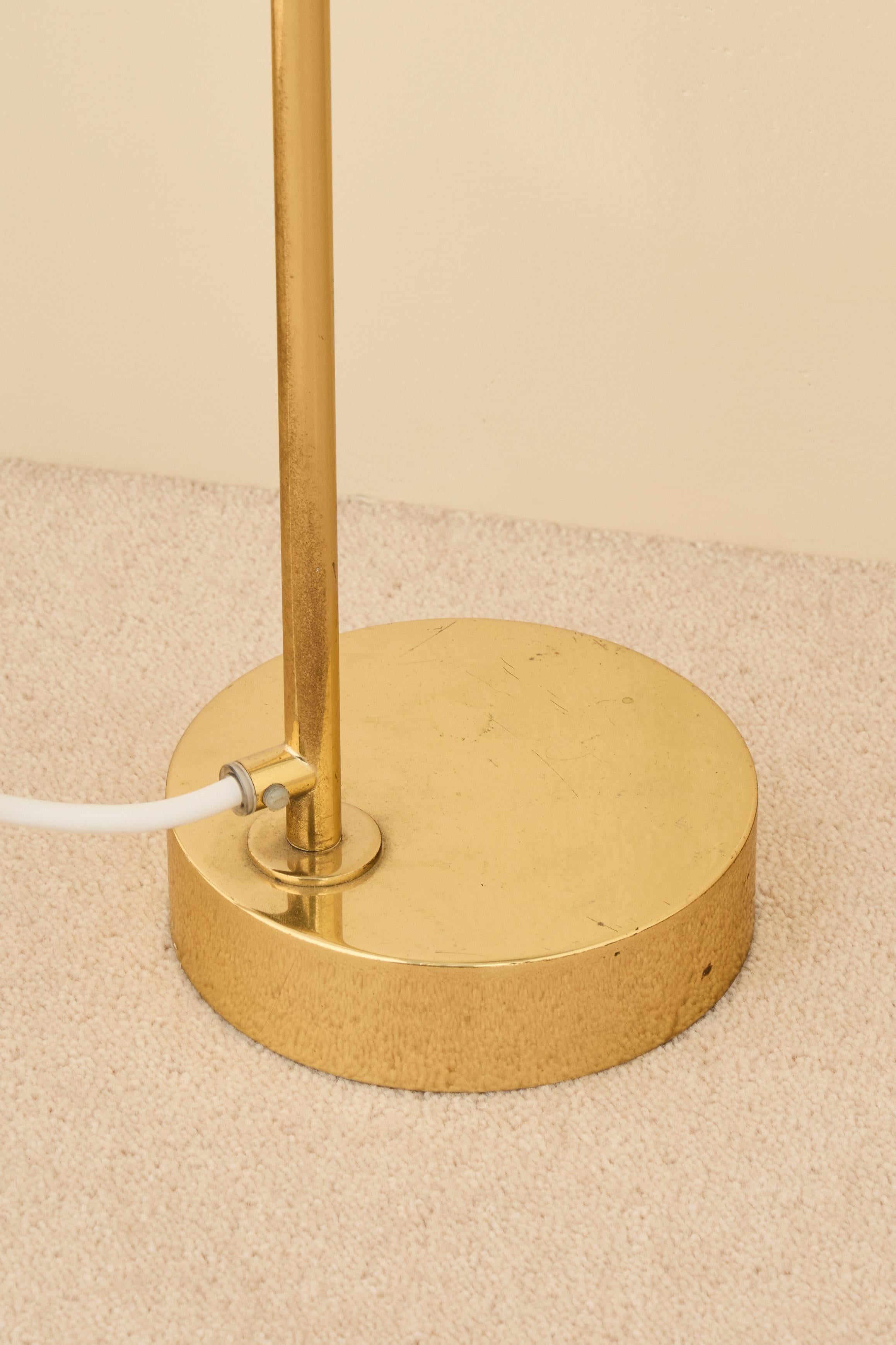 Lampada da terra Hans-Agne Jakobsson modello G-109, anni '60 In condizioni buone in vendita a Stockholm, SE