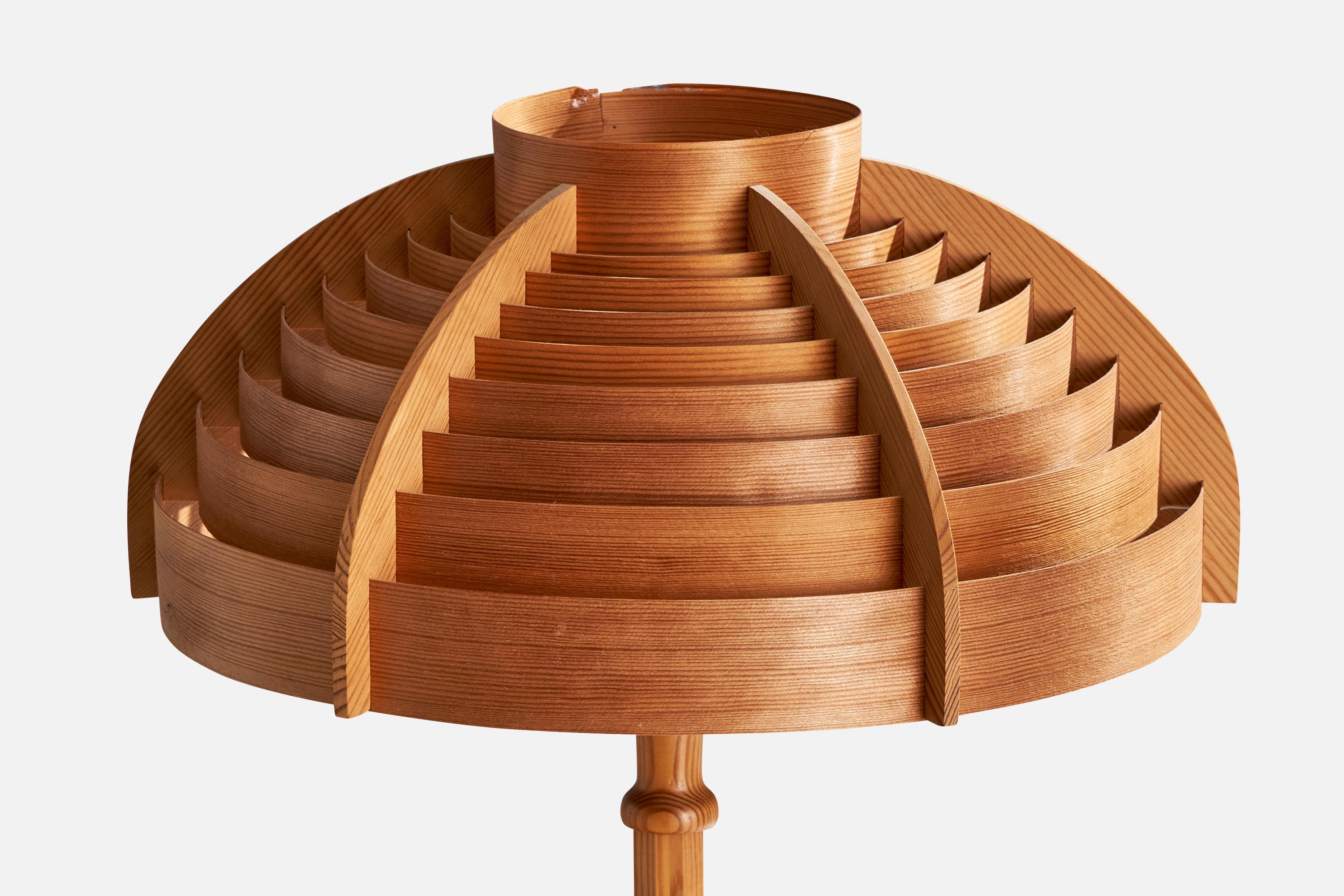 Scandinave moderne Lampadaire Hans-Agne Jakobsson, pin, métal, Suède, 1970 en vente