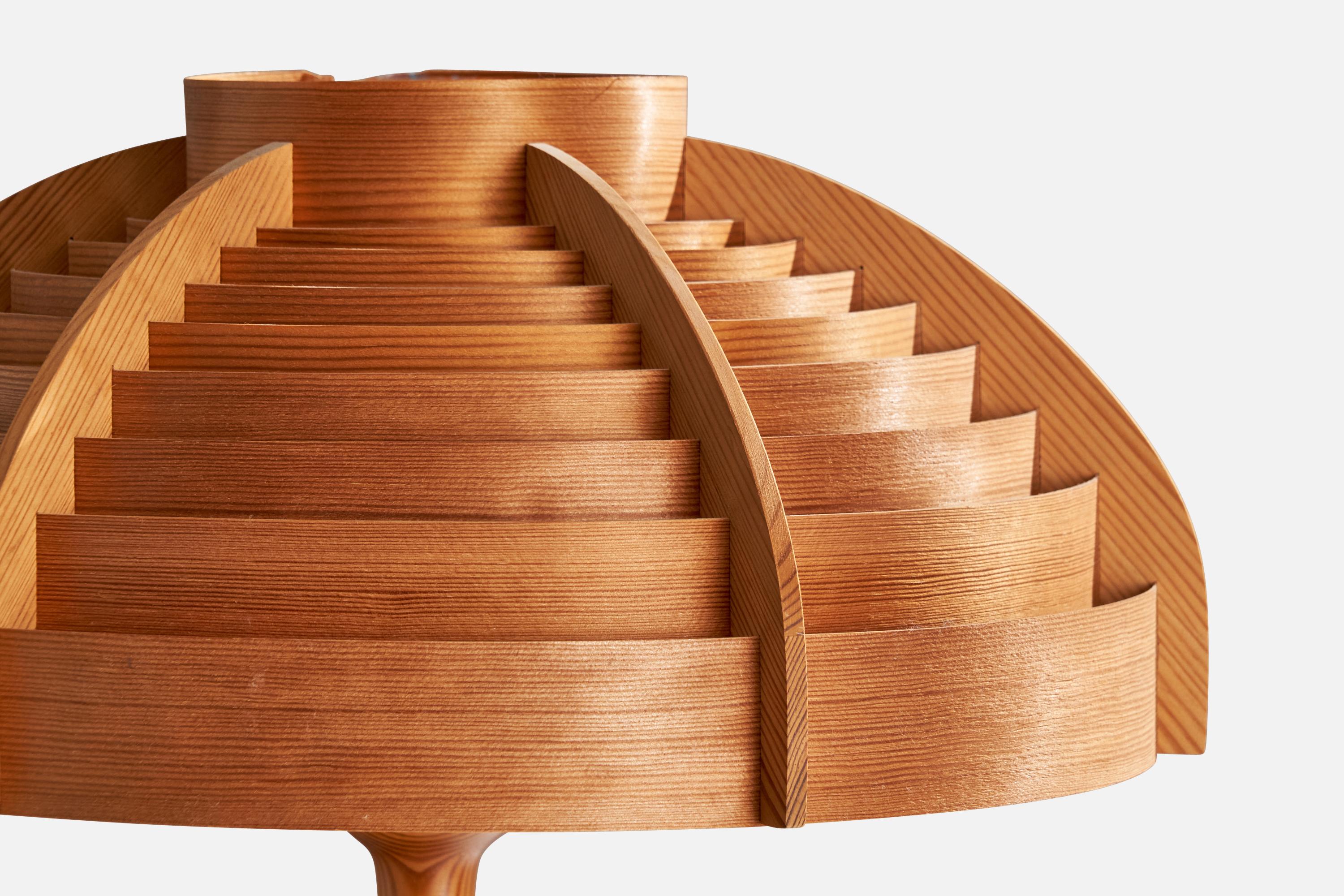 Suédois Lampadaire Hans-Agne Jakobsson, pin, métal, Suède, 1970 en vente