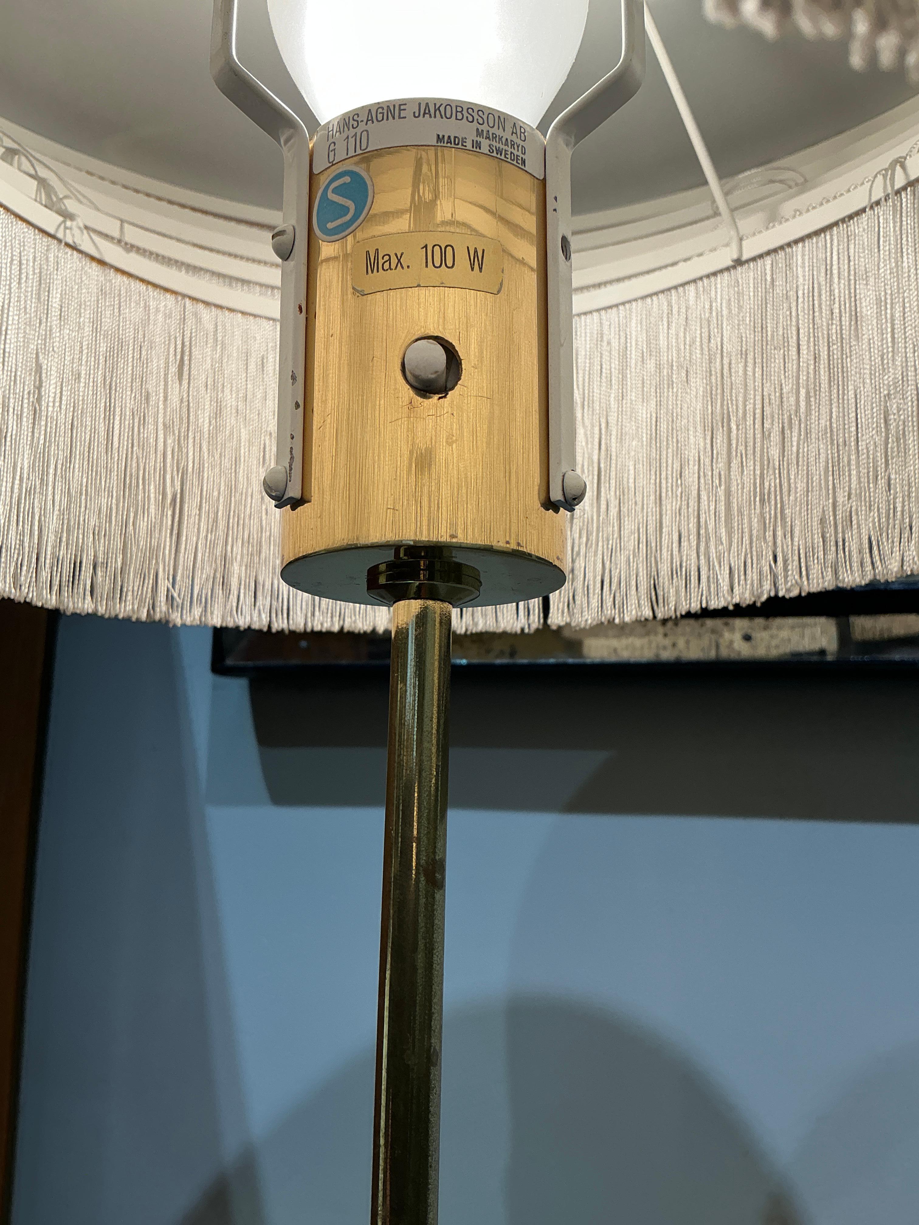 Merveilleux lampadaire G110 par Hans Agnes Jakobsson circa 1970 Suède
Estampillé dans un très bon état vintage 