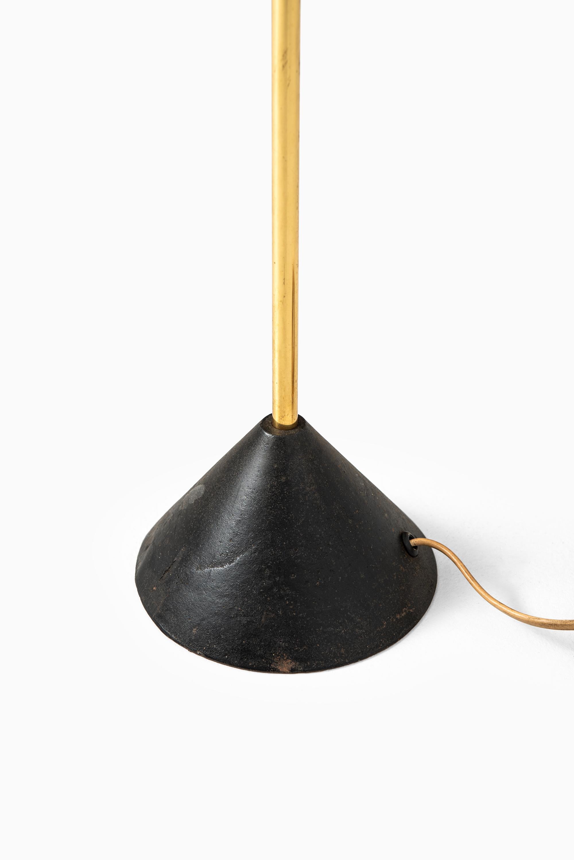 Scandinavian Modern Hans-Agne Jakobsson G-20 Floor Lamp in Brass For Sale