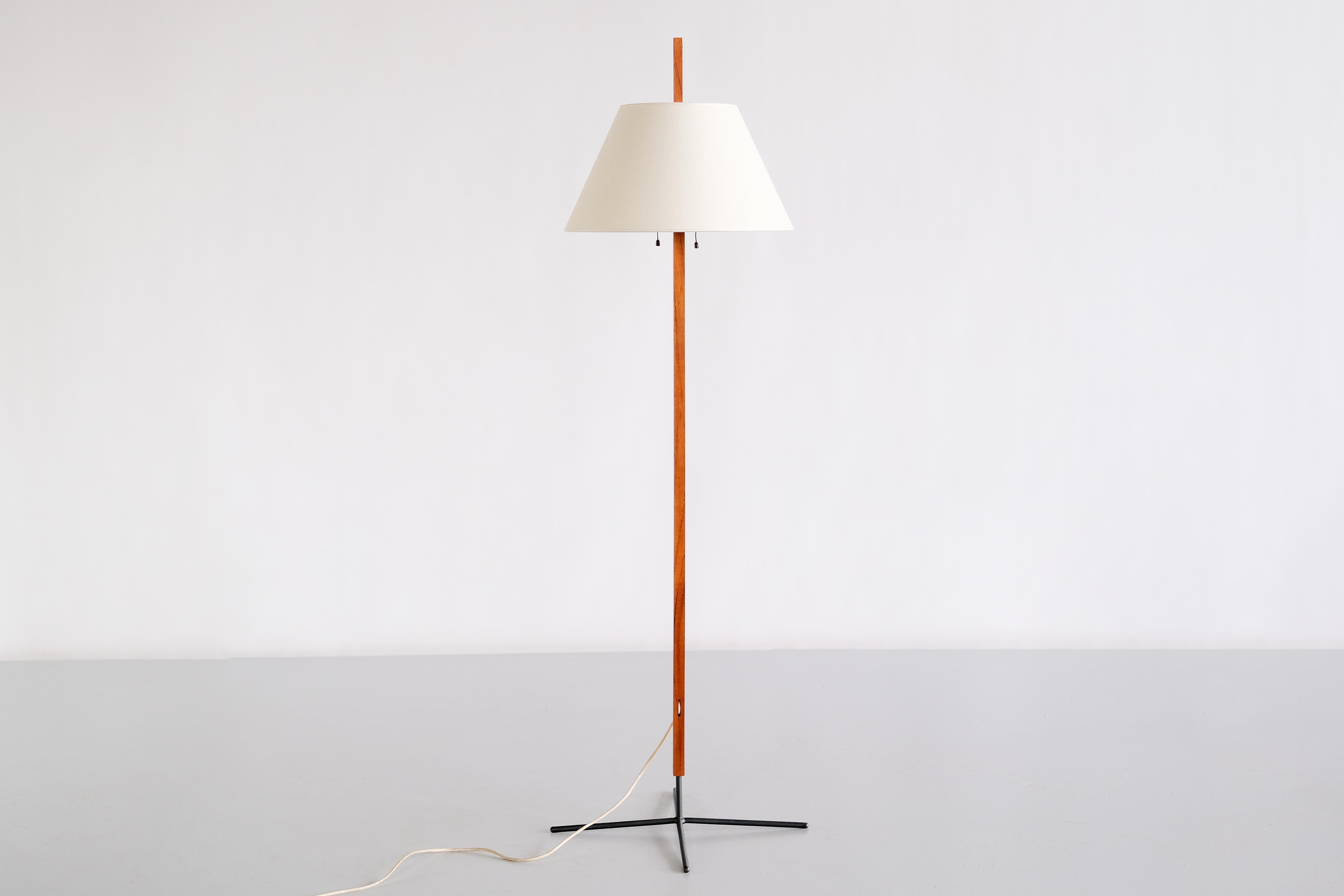 Hans Agne Jakobsson 'G35' Floor Lamp in Teak and Iron, Markaryd, Sweden, 1960s For Sale 5