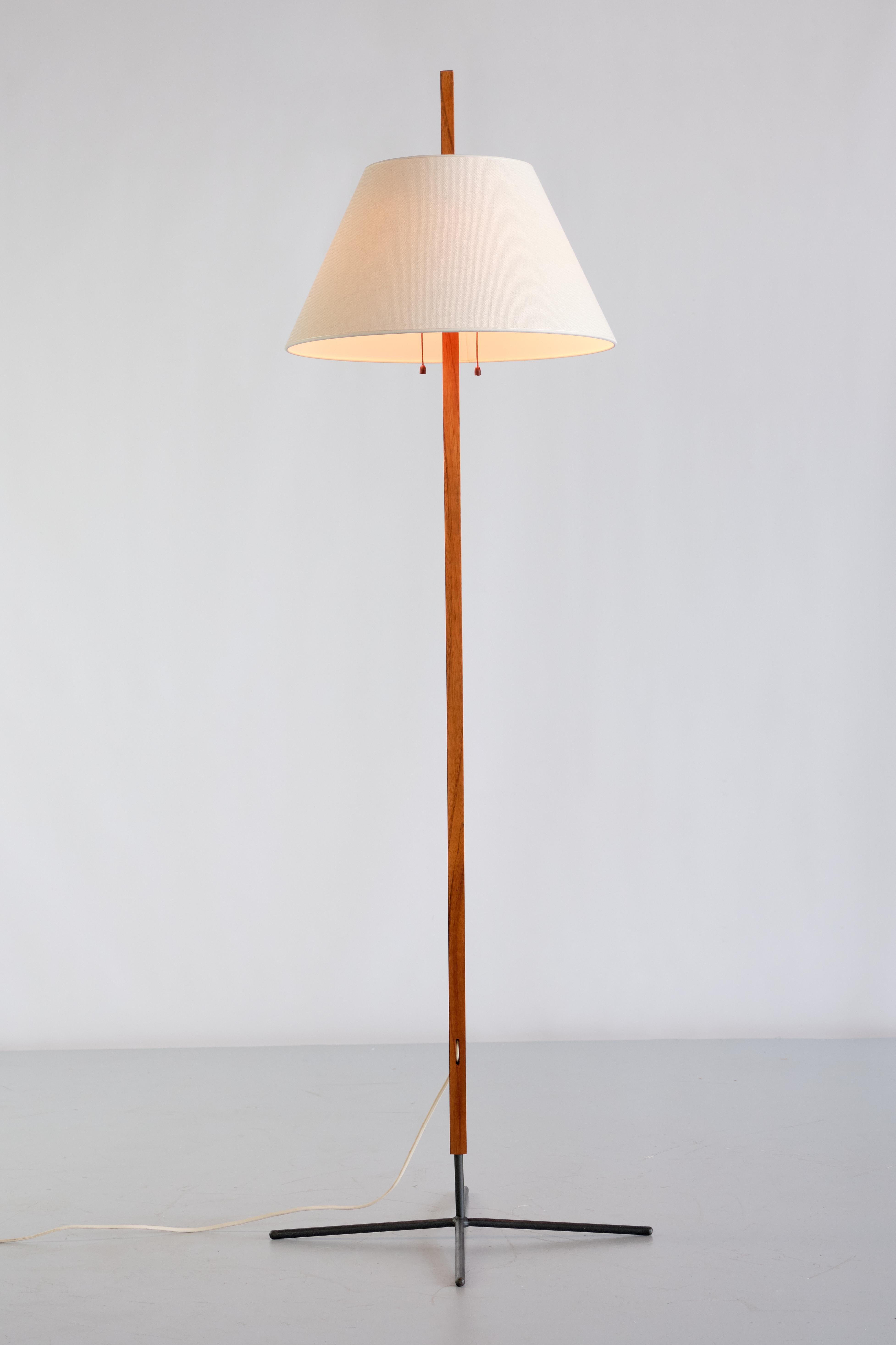 Swedish Hans Agne Jakobsson 'G35' Floor Lamp in Teak and Iron, Markaryd, Sweden, 1960s For Sale