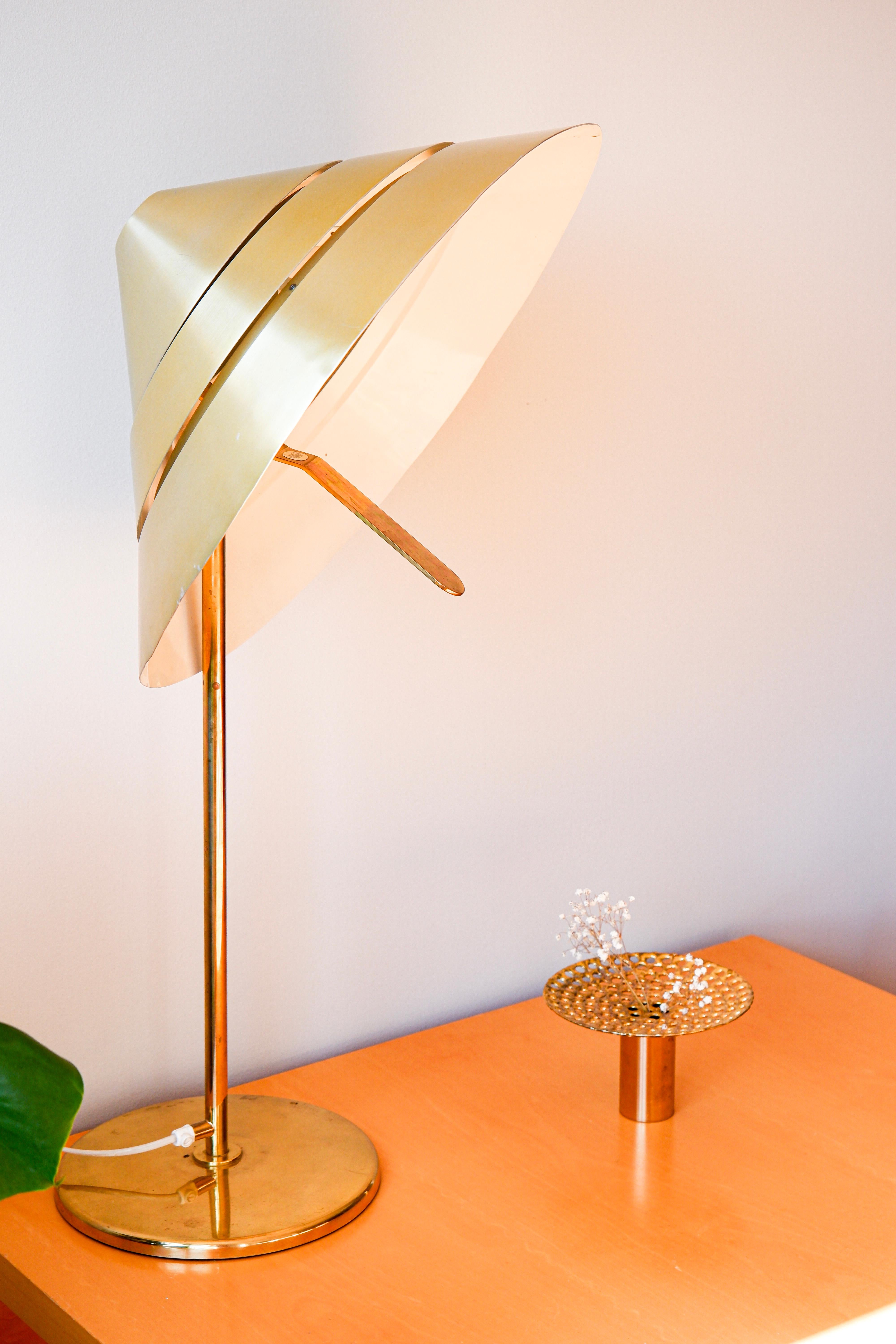 Hans Agne Jakobsson importante lampe de table modèle Tropicana, circa 1970 État moyen - En vente à Hägersten-Liljeholmen, Stockholms län