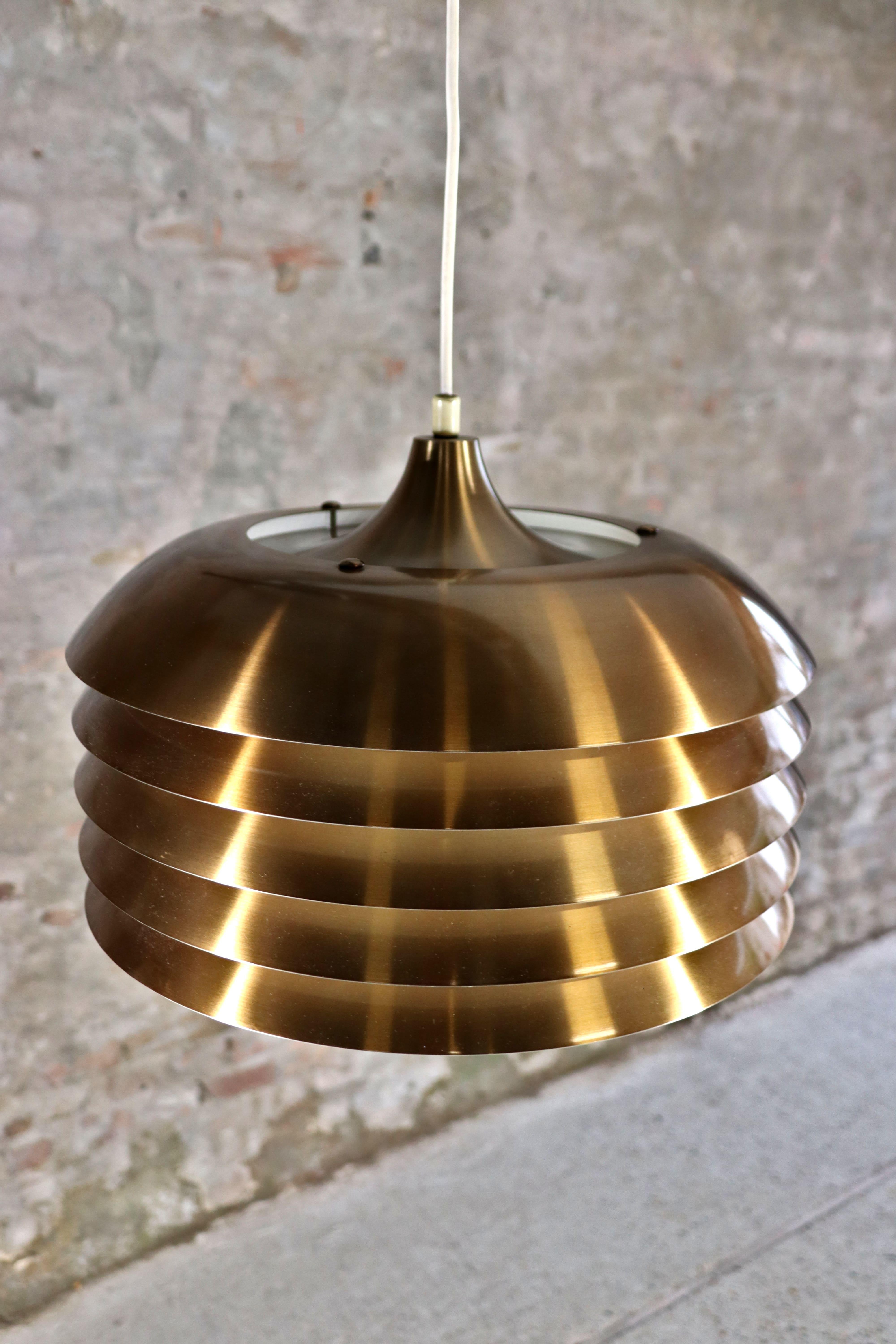 Hans-Agne Jakobsson – Lamingo – T742 – Brass Ceiling Lamp – Markaryd Sweden In Excellent Condition For Sale In NIEUWKUIJK, NB