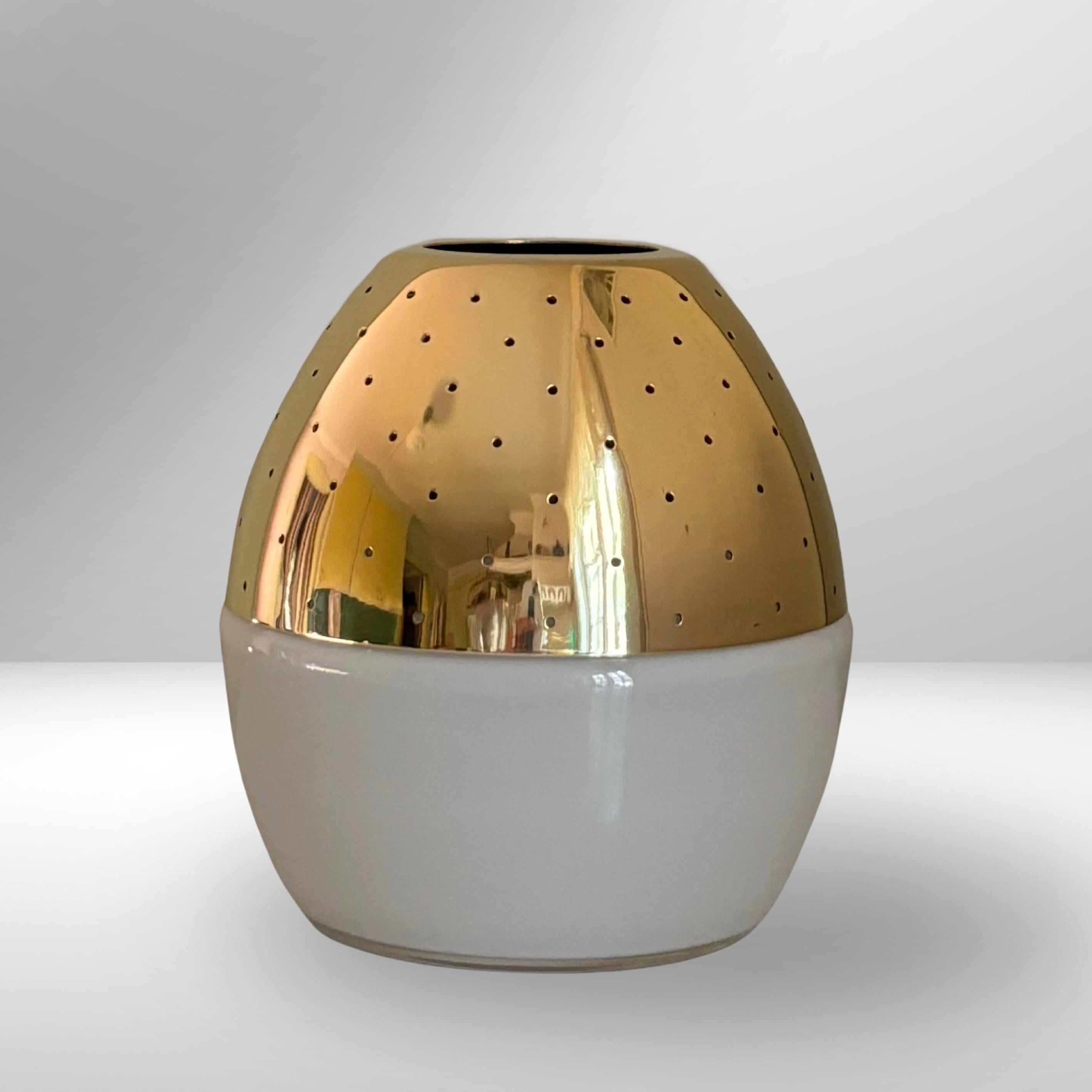 Swedish Hans-Agne Jakobsson lantern L163, candle tealight, glass and brass, Sweden, 1960 For Sale