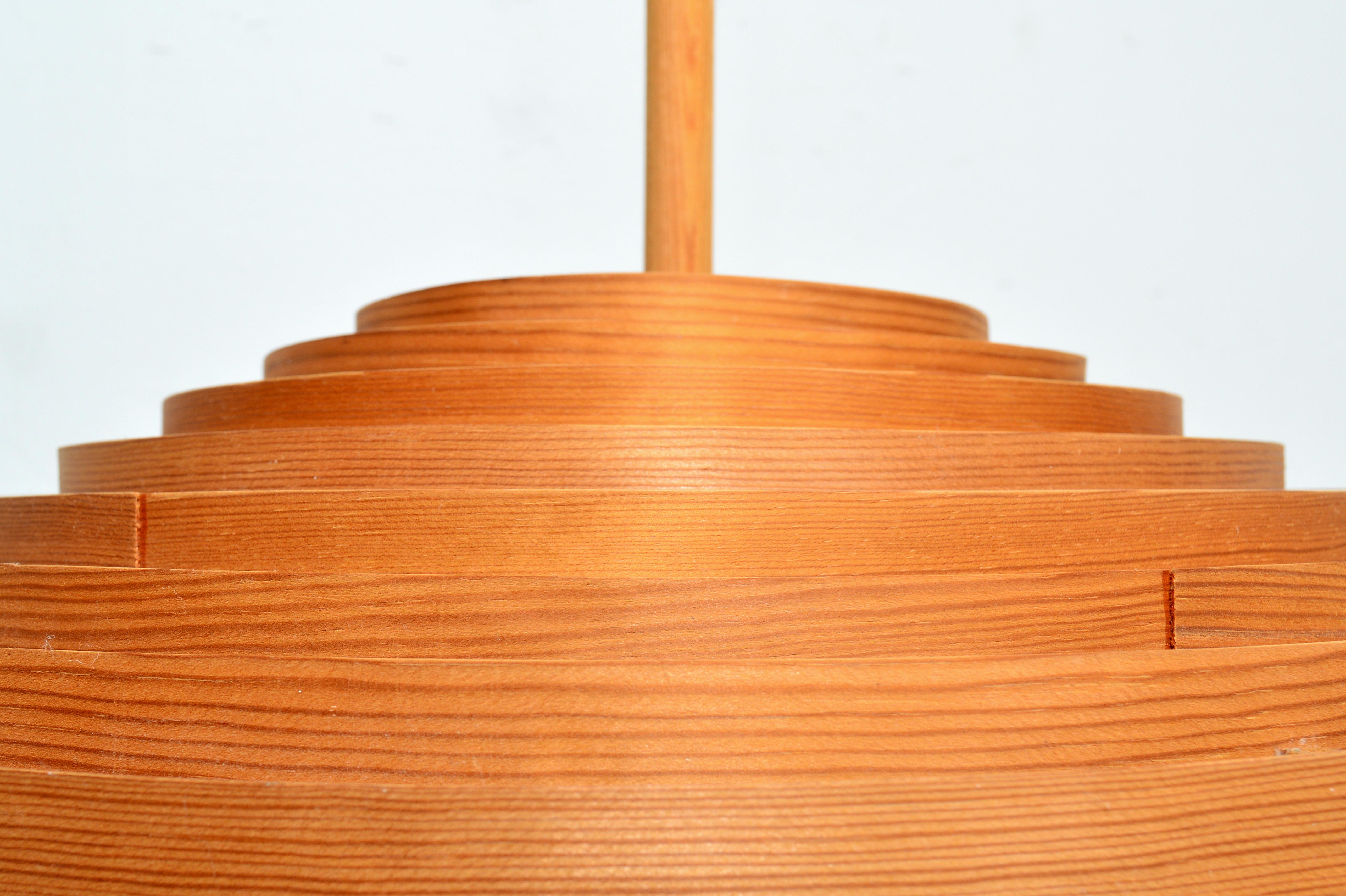 Moulé Hans-Agne Jakobsson, Large Pendant Light, Pine Veneer, Sweden, 1960s en vente